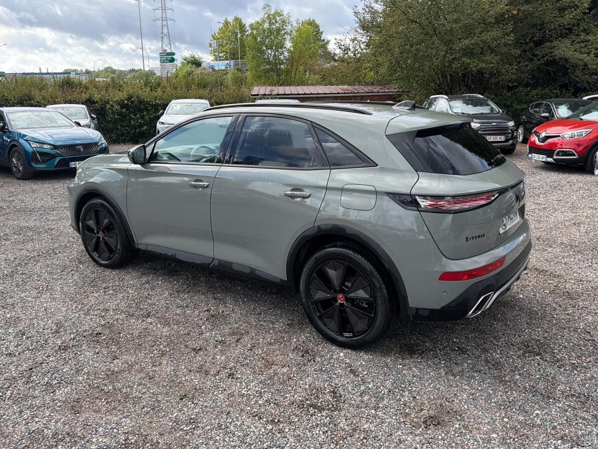 DS Automobiles DS7 E-TENSE 225 PERFORMANCE LINE + (2024) - Photo 7