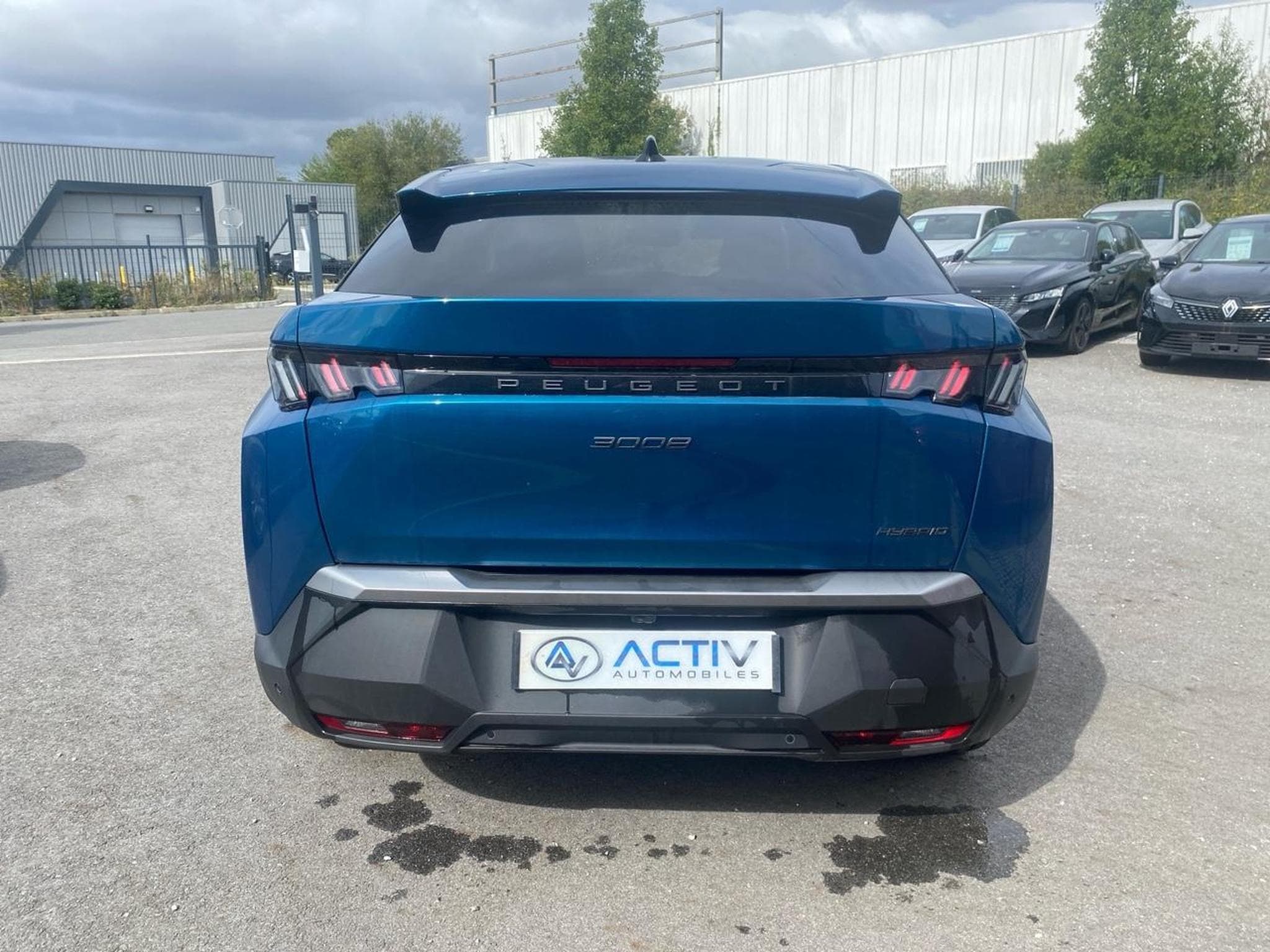 Peugeot 3008 1.2 HYBRID 145 ALLURE E-DCS6 (2025) - Photo 6