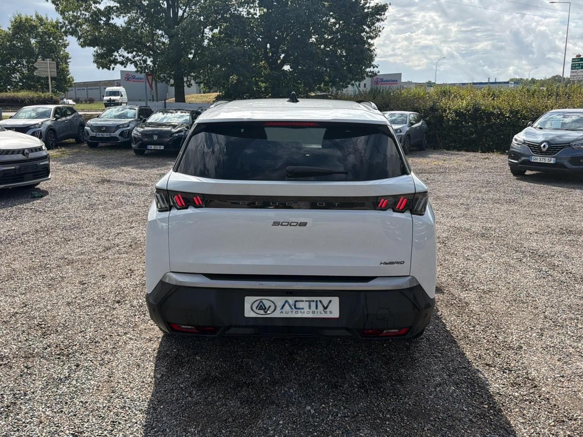 Peugeot 5008 HYBRID 145 ALLURE E-DCS6 (2025) - Photo 6