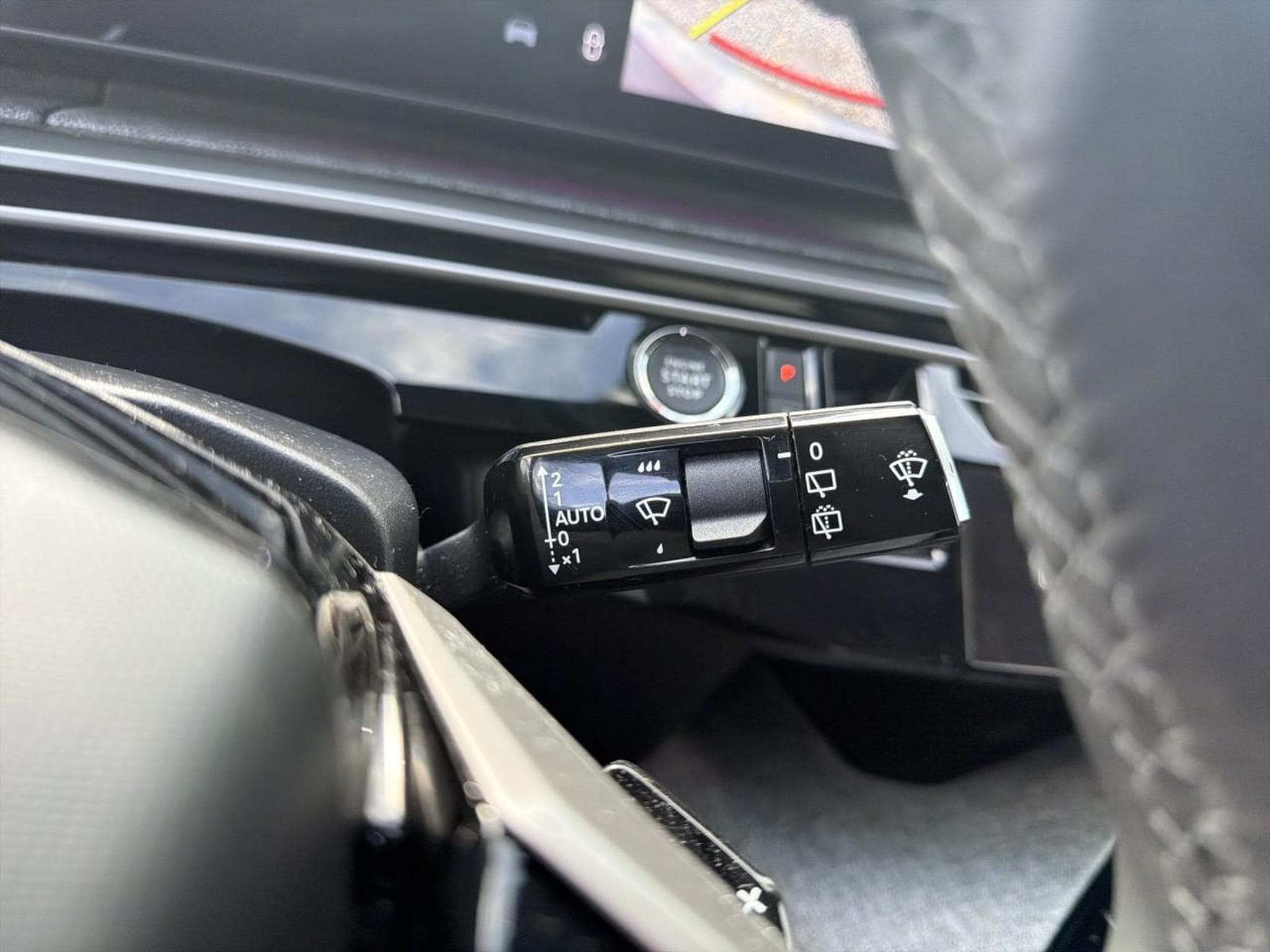 Peugeot 5008 HYBRID 145 ALLURE E-DCS6 (2025) - Photo 20
