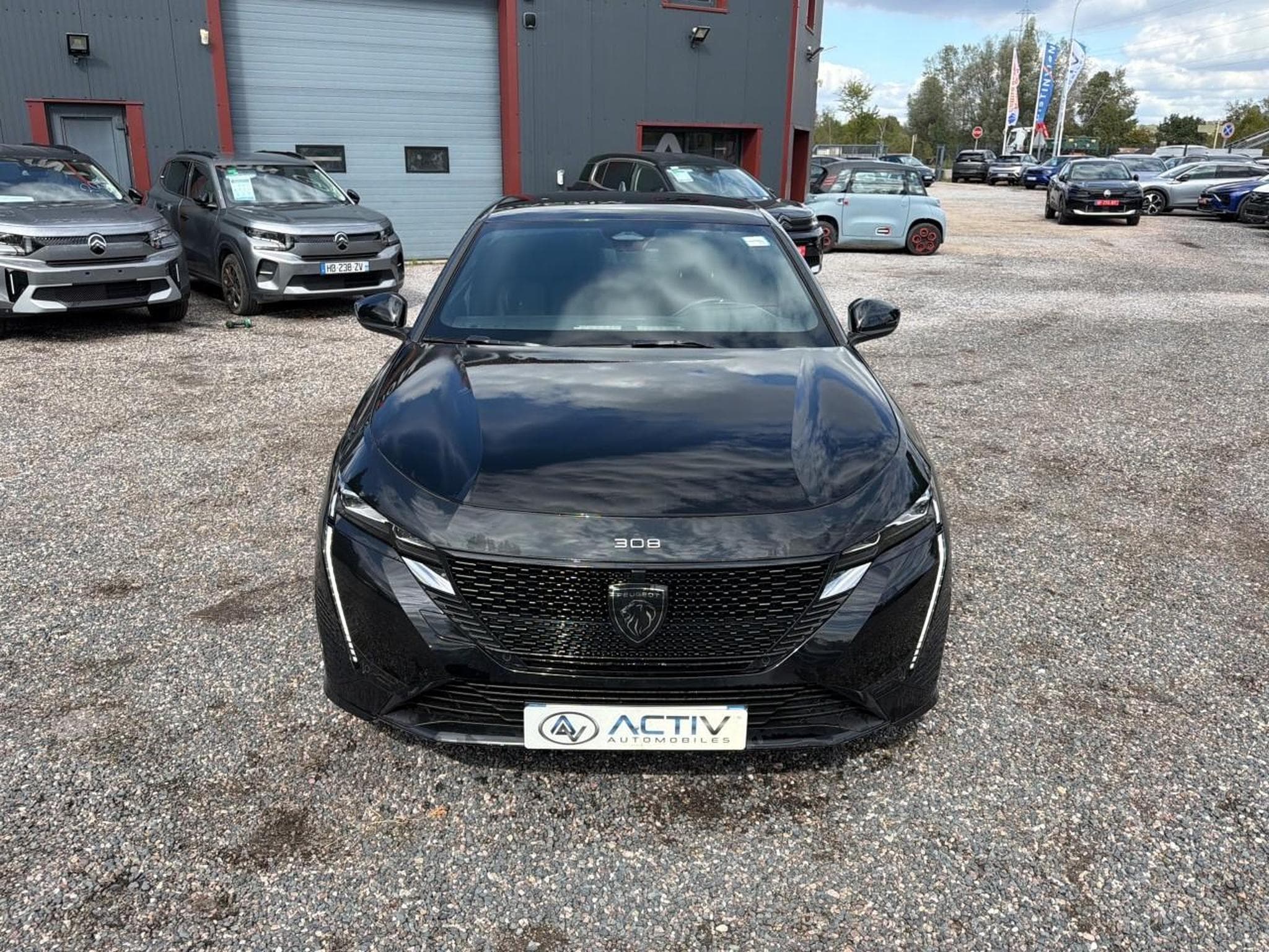 Peugeot 308 1.2 HYBRID 145 GT E-DCS6 (2025) - Photo 2