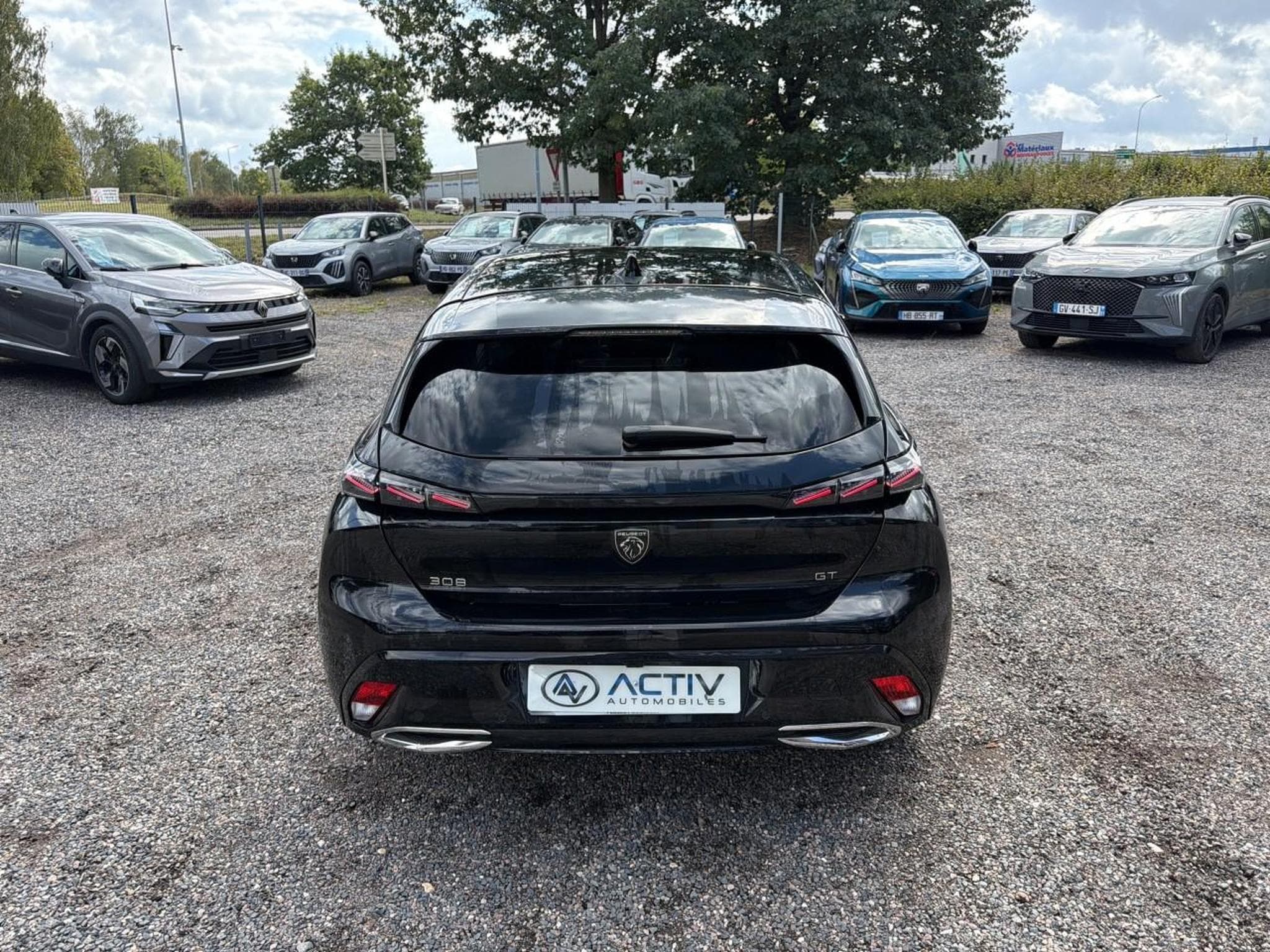 Peugeot 308 1.2 HYBRID 145 GT E-DCS6 (2025) - Photo 6
