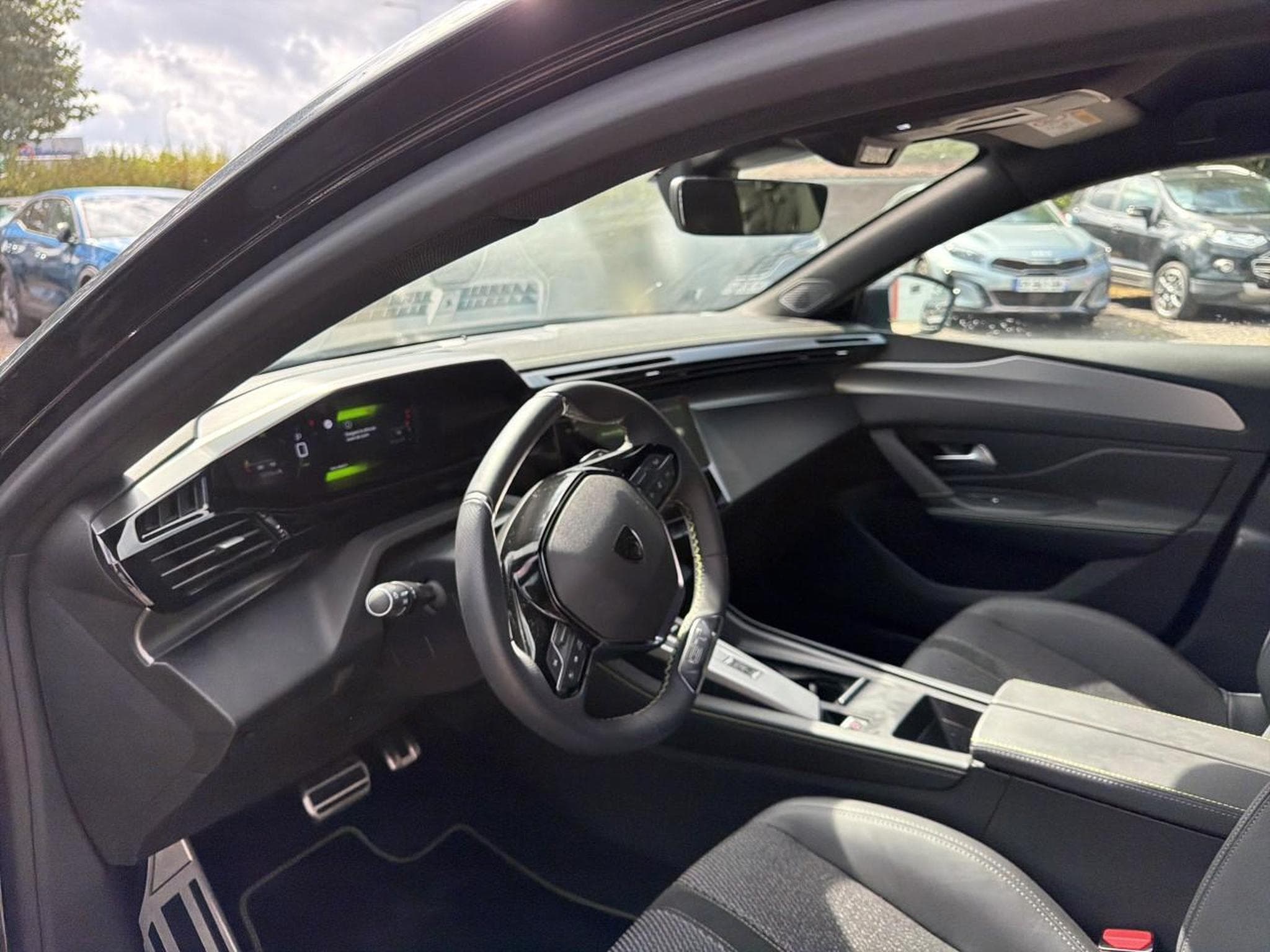 Peugeot 308 1.2 HYBRID 145 GT E-DCS6 (2025) - Photo 11