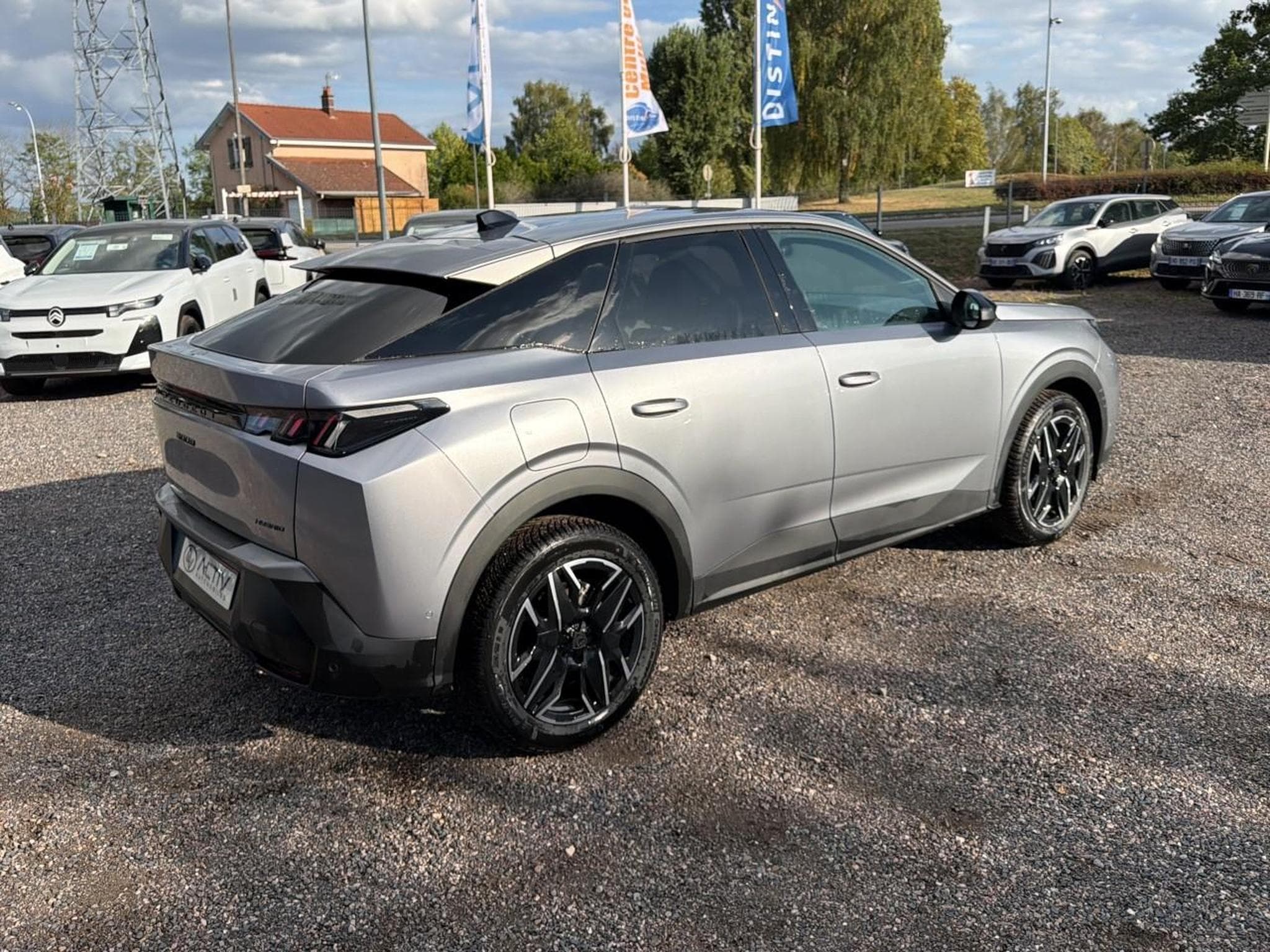 Peugeot 3008 1.2 HYBRID 145 ALLURE BUSINESS E-DCS6 (2025) - Photo 5
