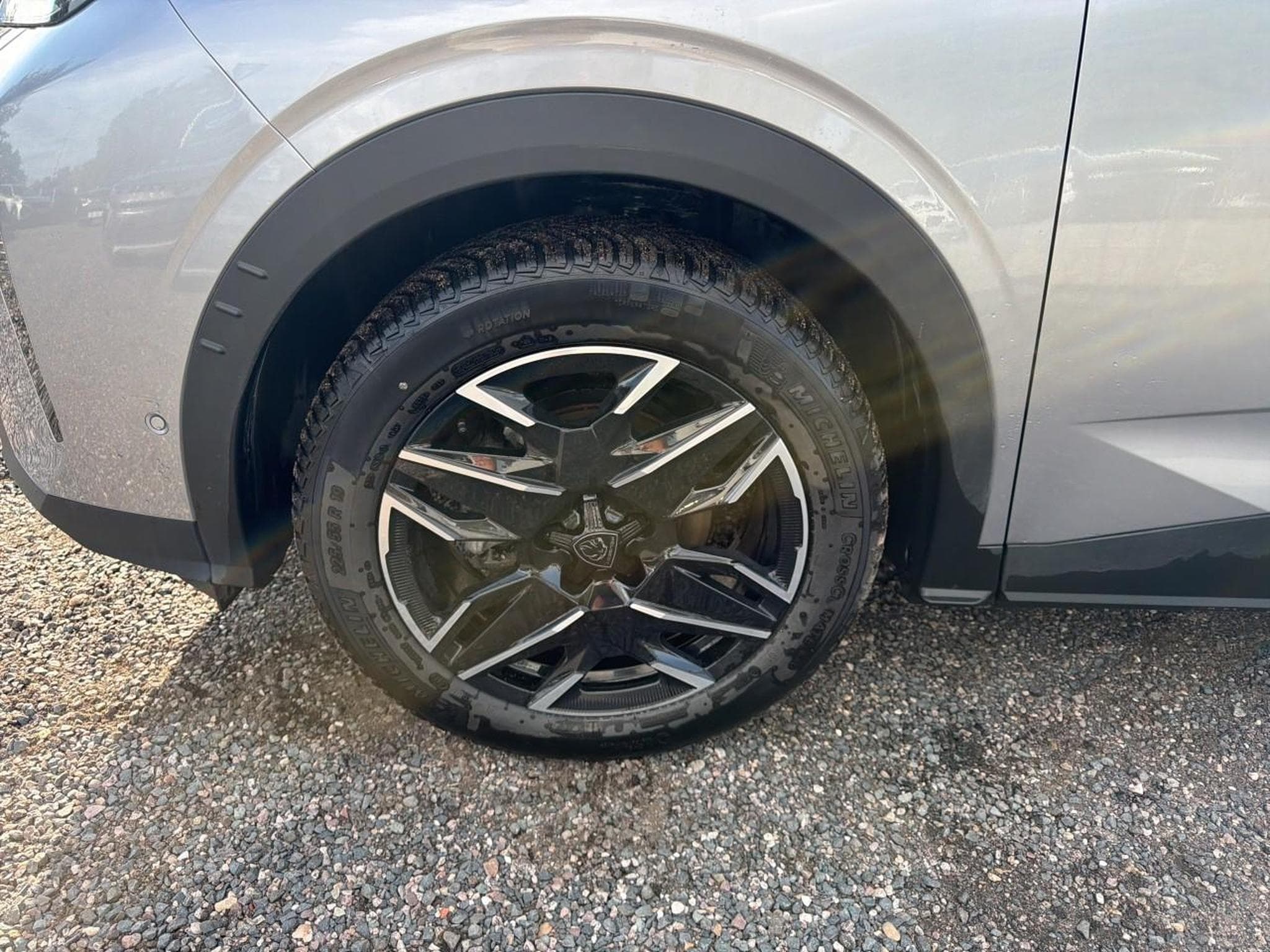 Peugeot 3008 1.2 HYBRID 145 ALLURE BUSINESS E-DCS6 (2025) - Photo 9
