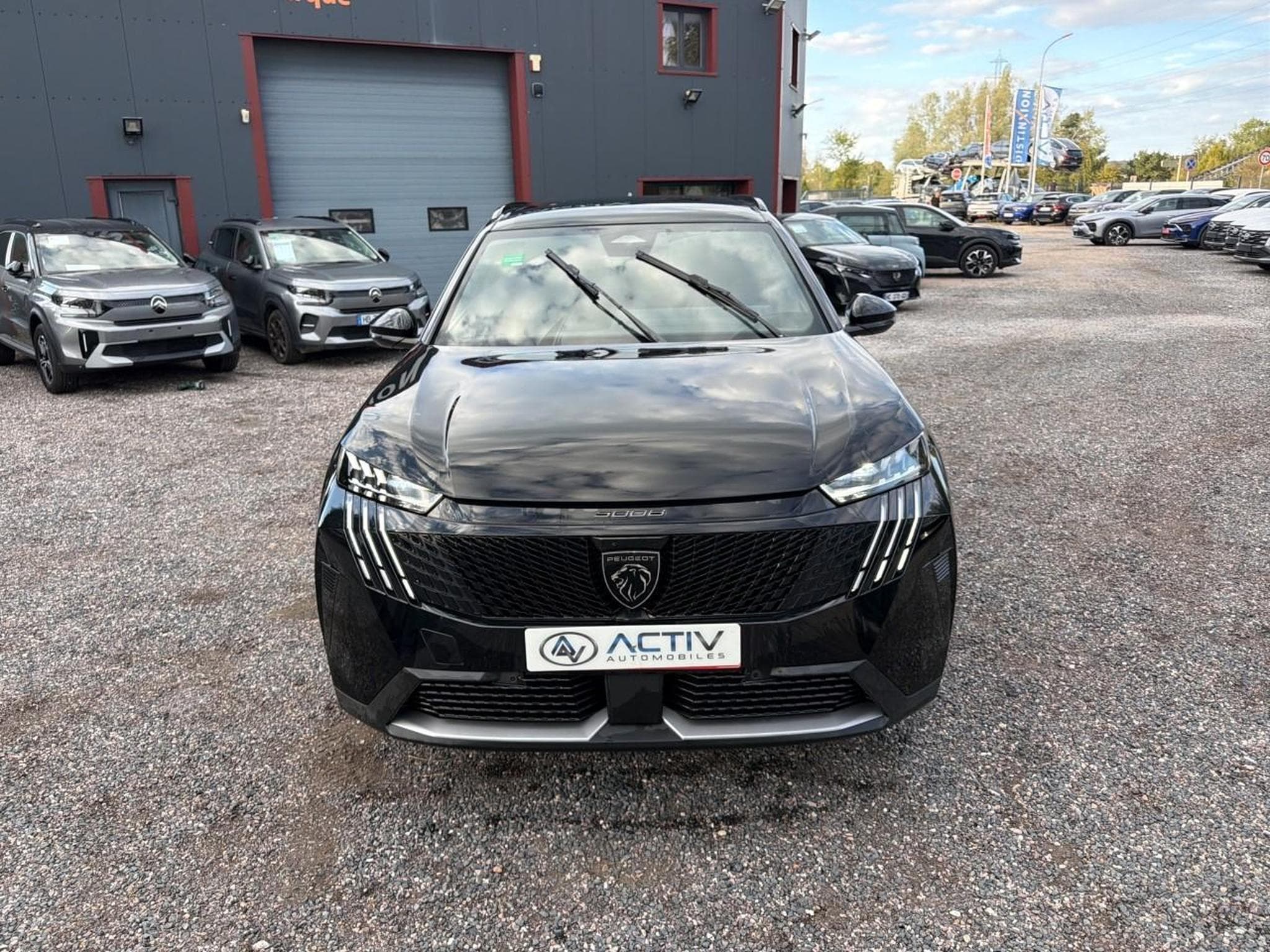 Peugeot 5008 HYBRID 145 GT E-DCS6 (2025) - Photo 2