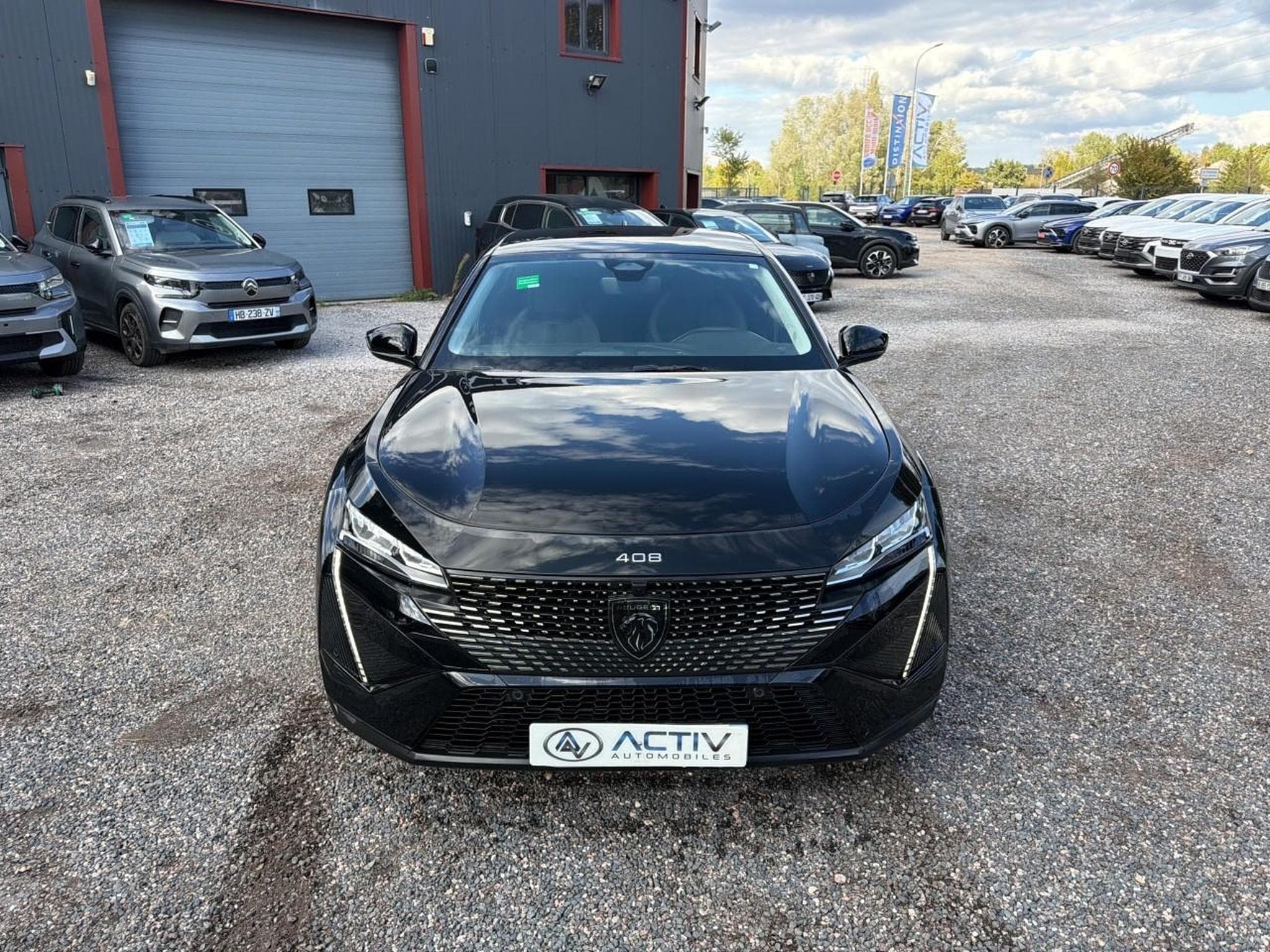 Peugeot 408 HYBRID 145 ALLURE E-DCS6 (2025) - Photo 2