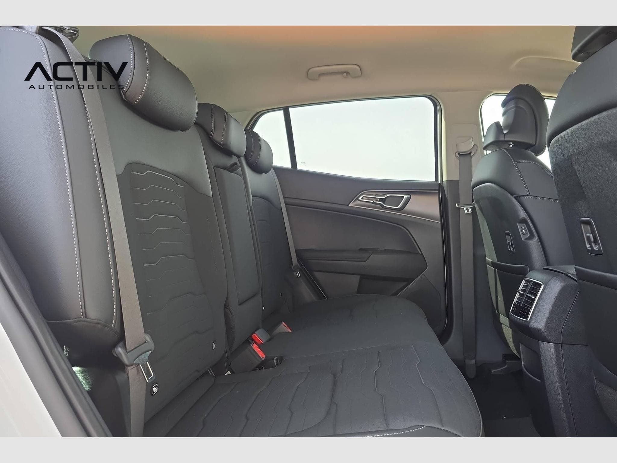 Kia SPORTAGE Hybride 239 ch BVA6 Active (2026) - Photo 10