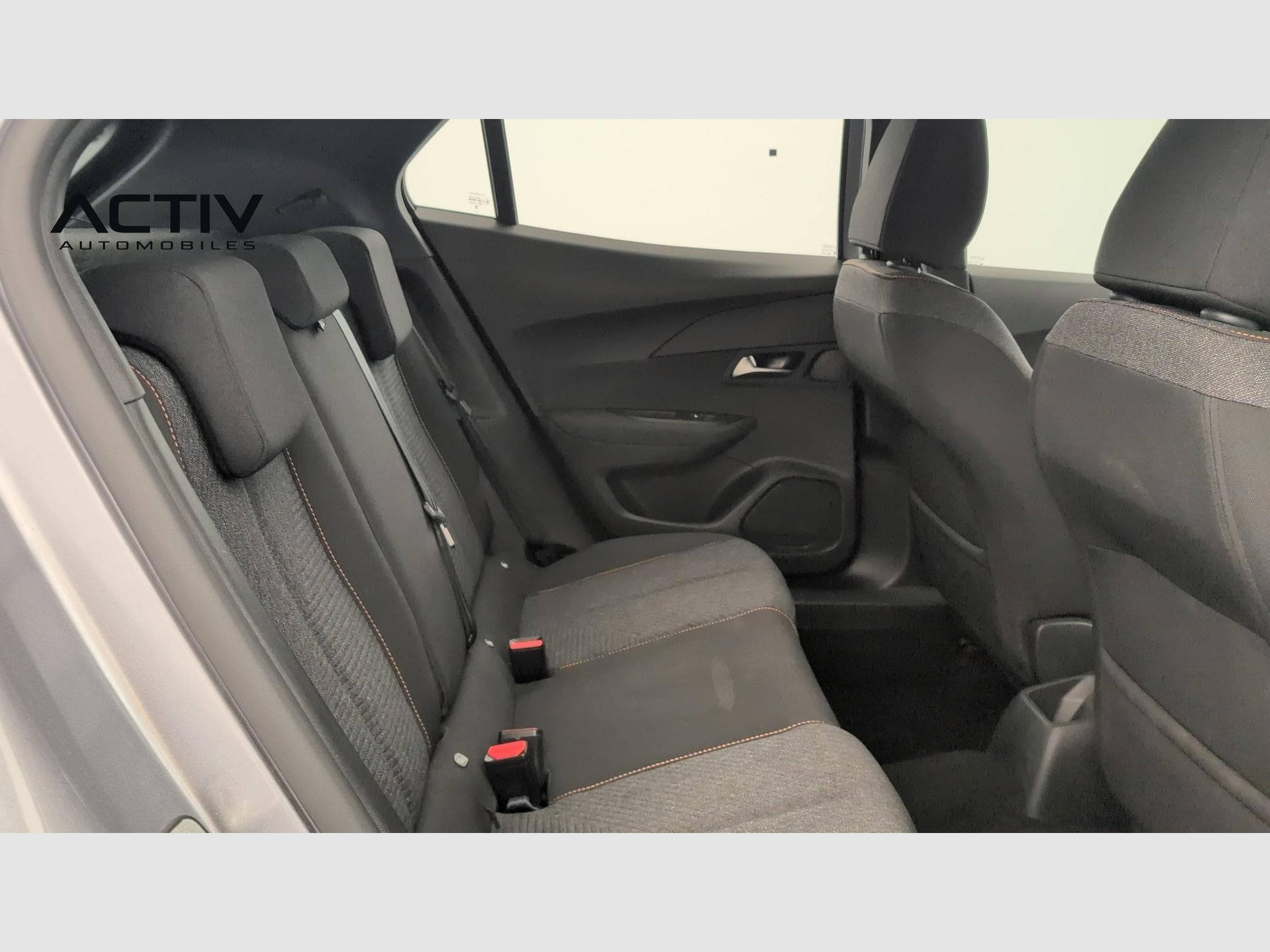 Peugeot 2008 100 S&S BVM6 Style (2025) - Photo 10