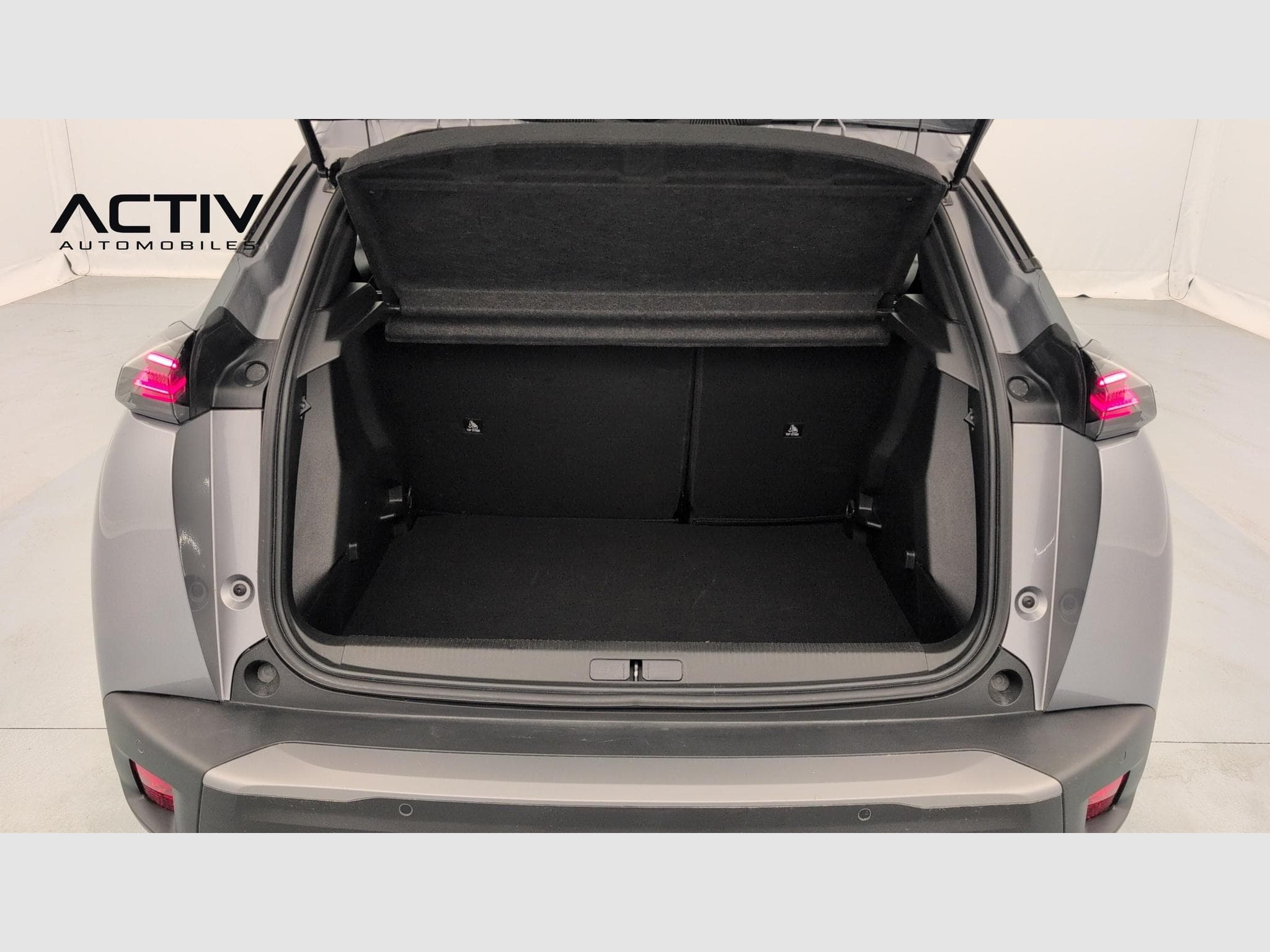 Peugeot 2008 100 S&S BVM6 Style (2025) - Photo 11