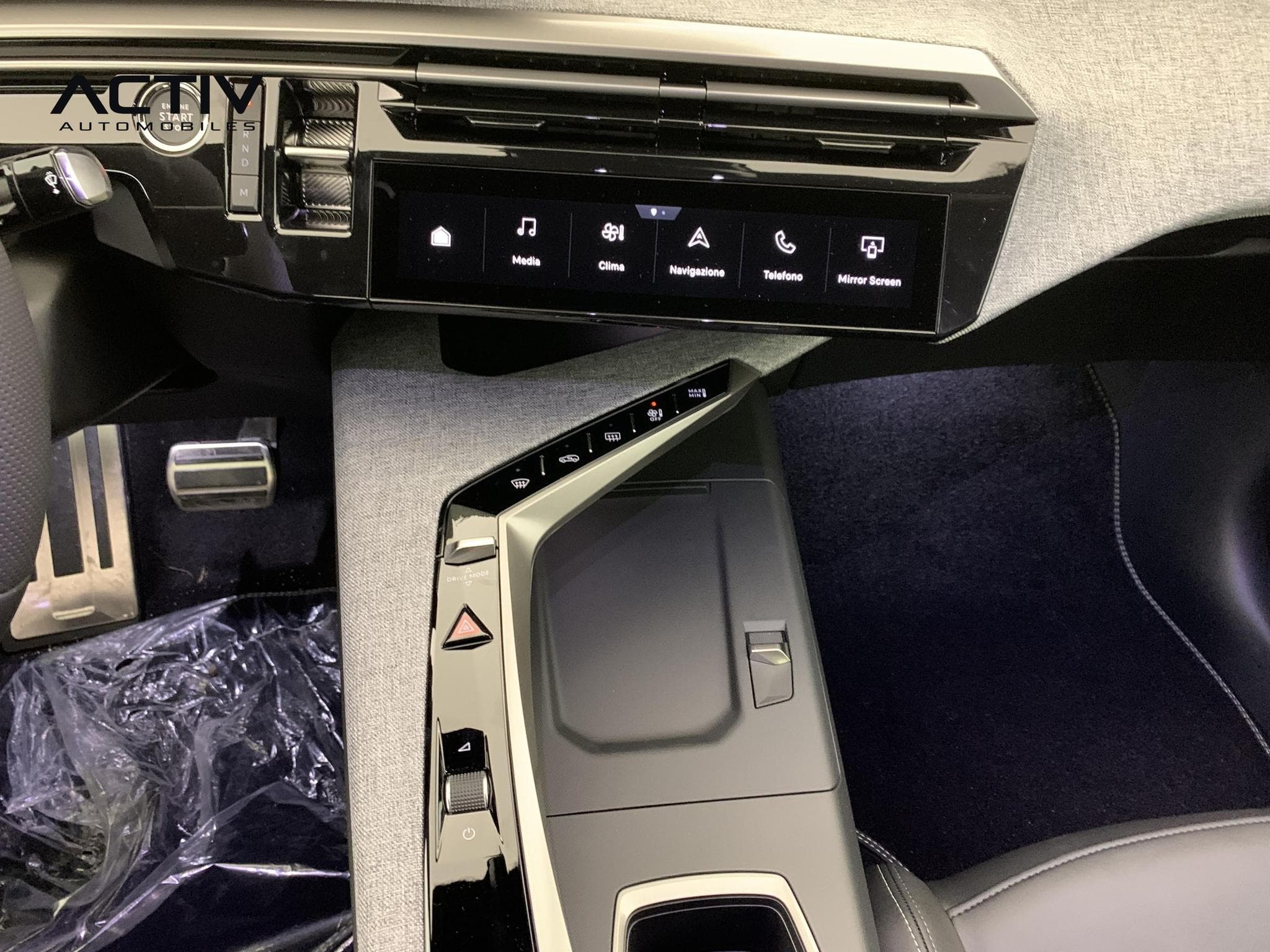 Peugeot 3008 Hybrid 145 e-DCS6 GT (2025) - Photo 19