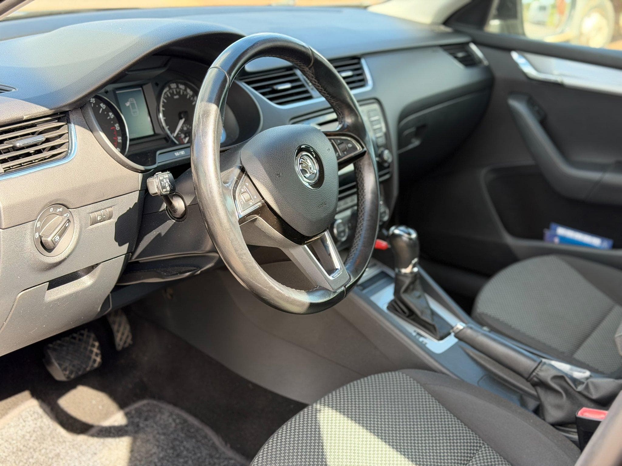 Skoda Octavia 2.0 tdi Break DSG 150 (2013) - Photo 8