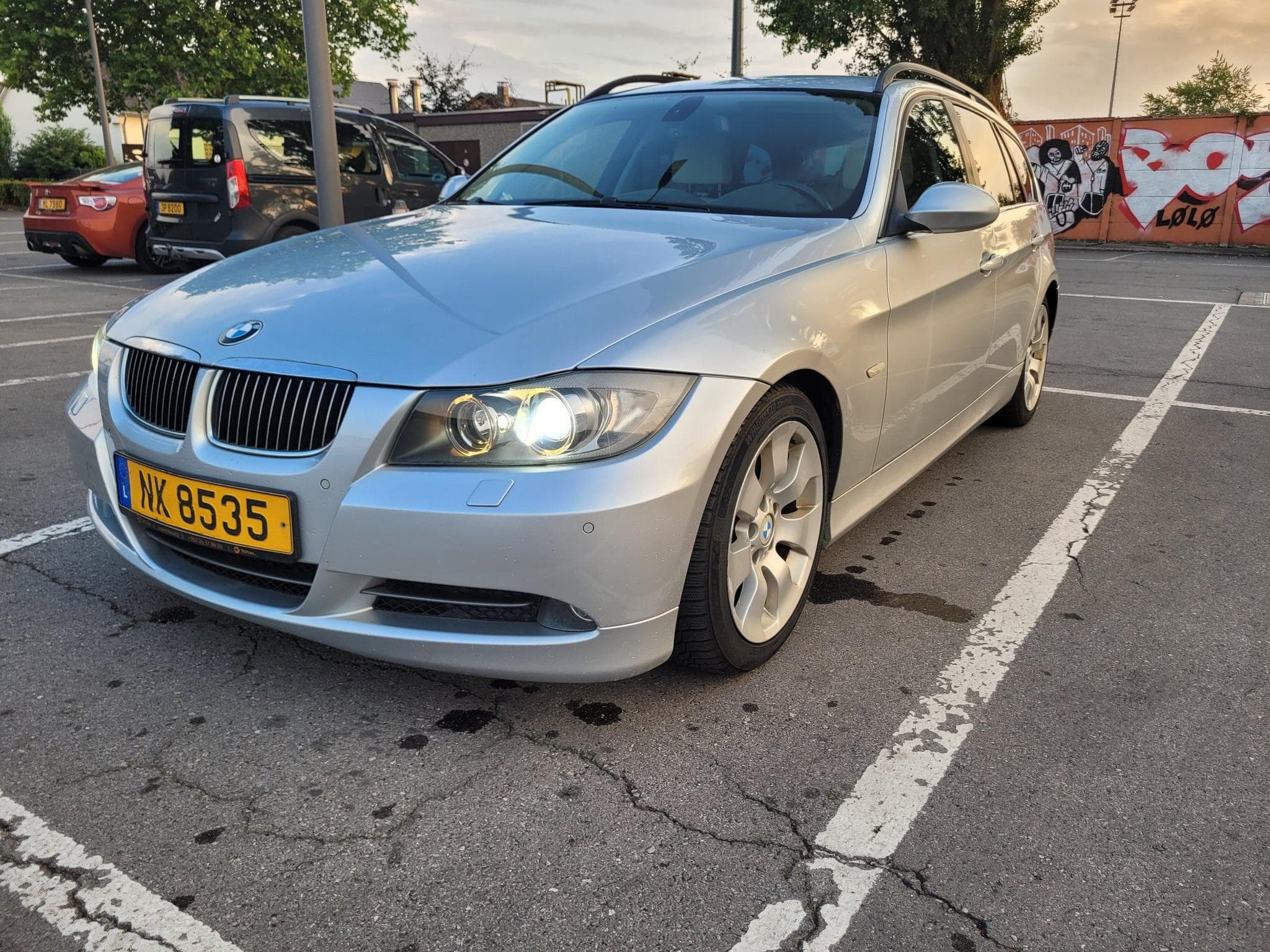 BMW 330 dA Touring (2007) - Photo 1