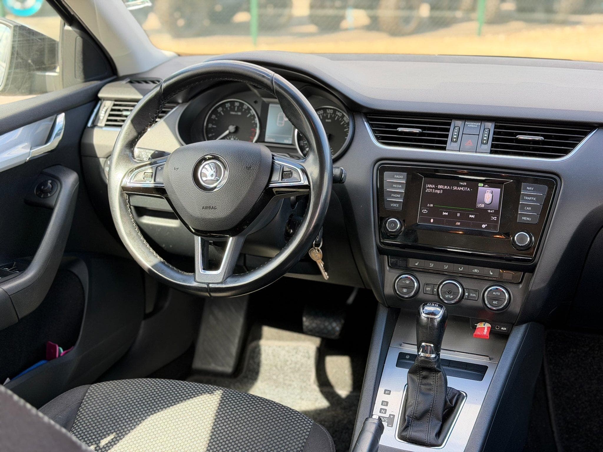 Skoda Octavia 2.0 tdi Break DSG 150 (2013) - Photo 12