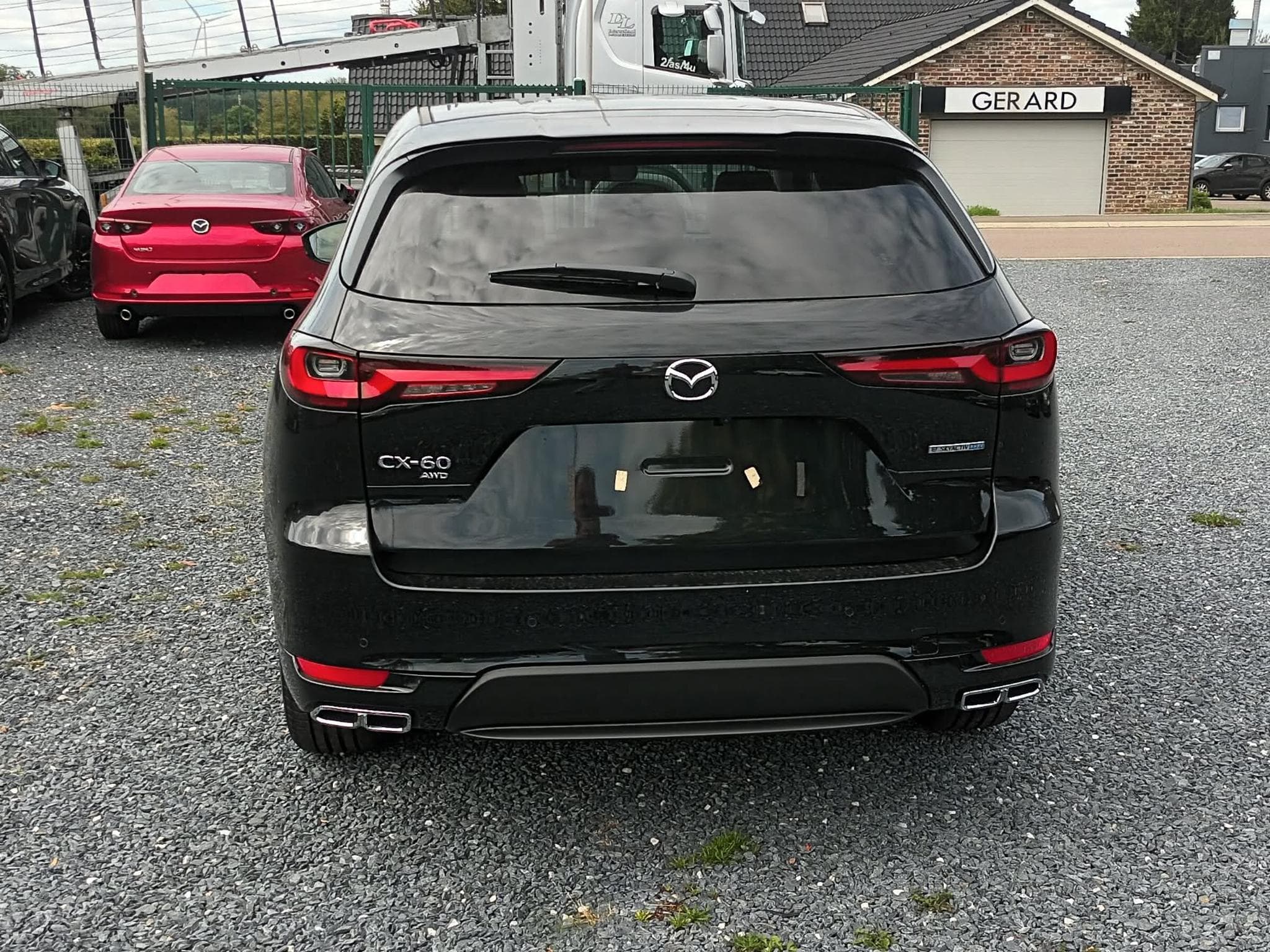 Mazda CX-60 takumi (2026) - Photo 2