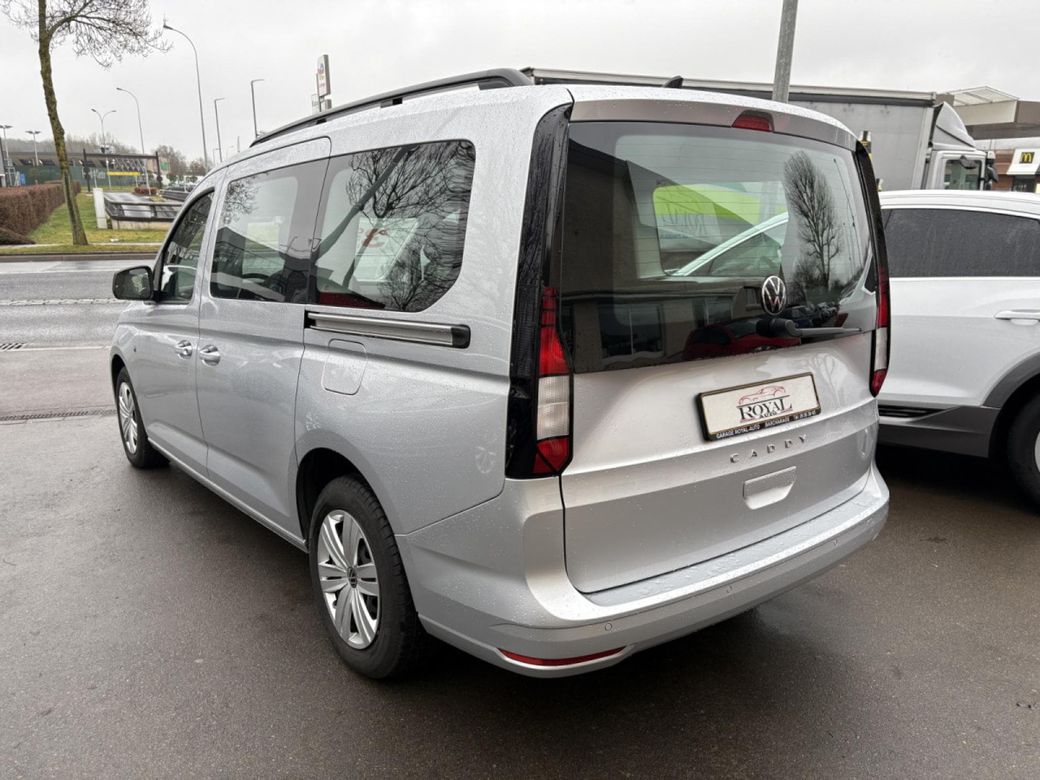 VW Caddy 2.0 TDI 122 DSG 7 PLACES * GARANTIE 36 MOIS * (2023) - Photo 2