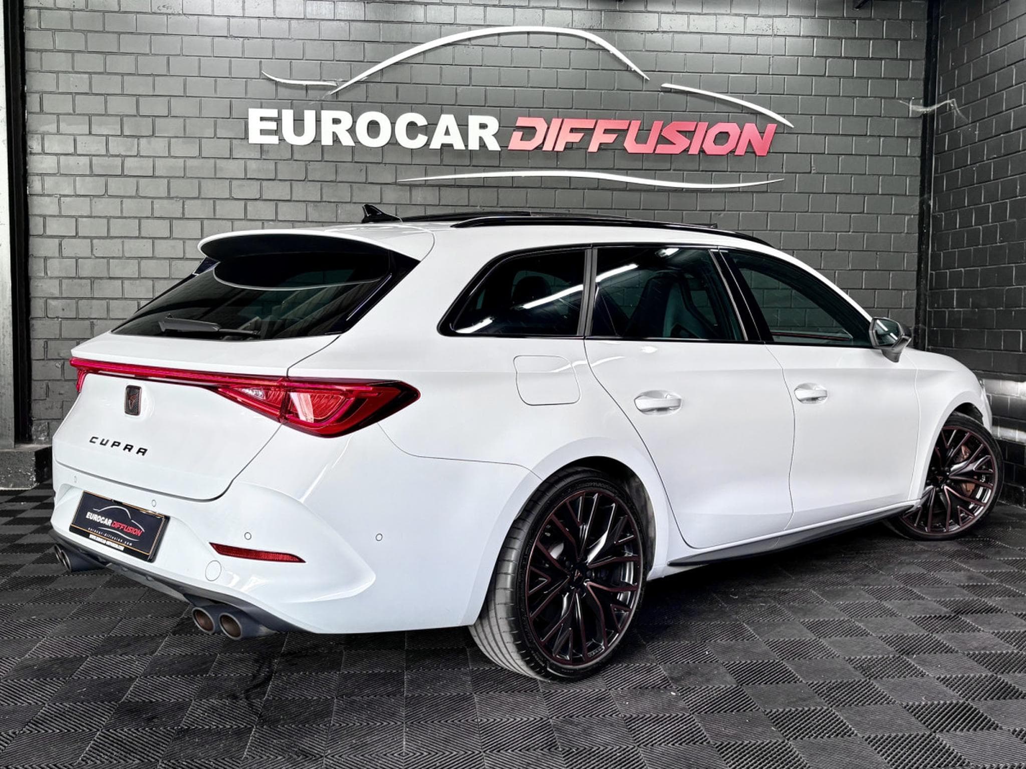 Cupra Leon VZ CUP ST 2.0 TSI 310CV * BREMBO * VSS * PANO* MATRIX * (2024) - Photo 6