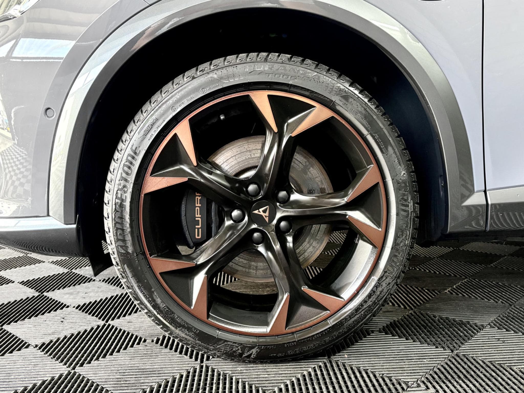 Cupra Formentor VZ 245CV eHybrid PHEV DSG6 *CAM* *ATTELAGE* HAYON* (2023) - Photo 25