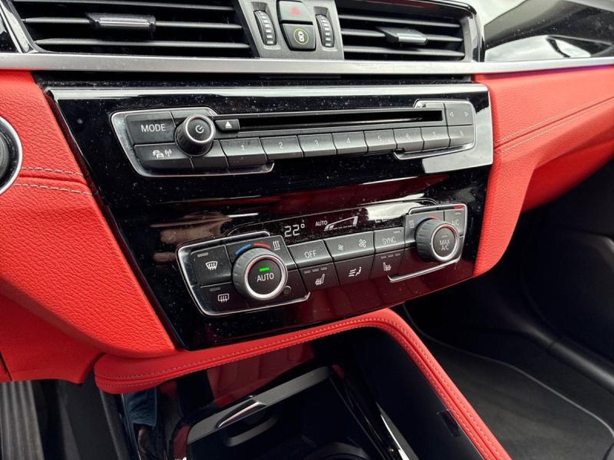 BMW X2 X1 X2 sDrive18d (2021) - Photo 16