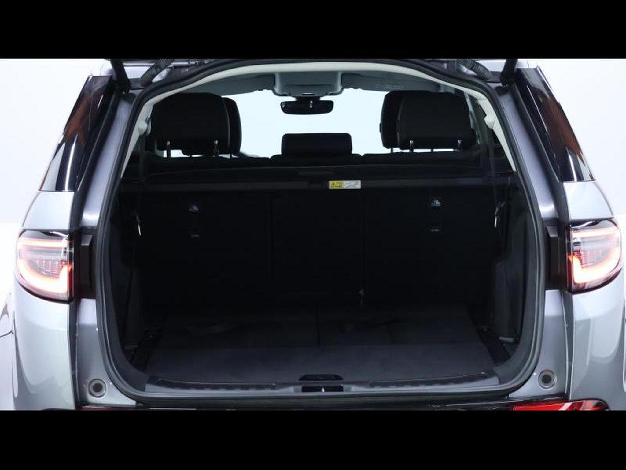 Land-Rover Discovery Sport D165 AWD Auto 7places (2025) - Photo 8