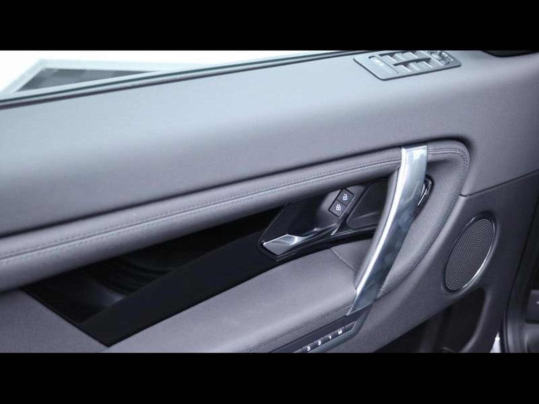 Land-Rover Discovery Sport D165 AWD Auto 7places (2025) - Photo 27