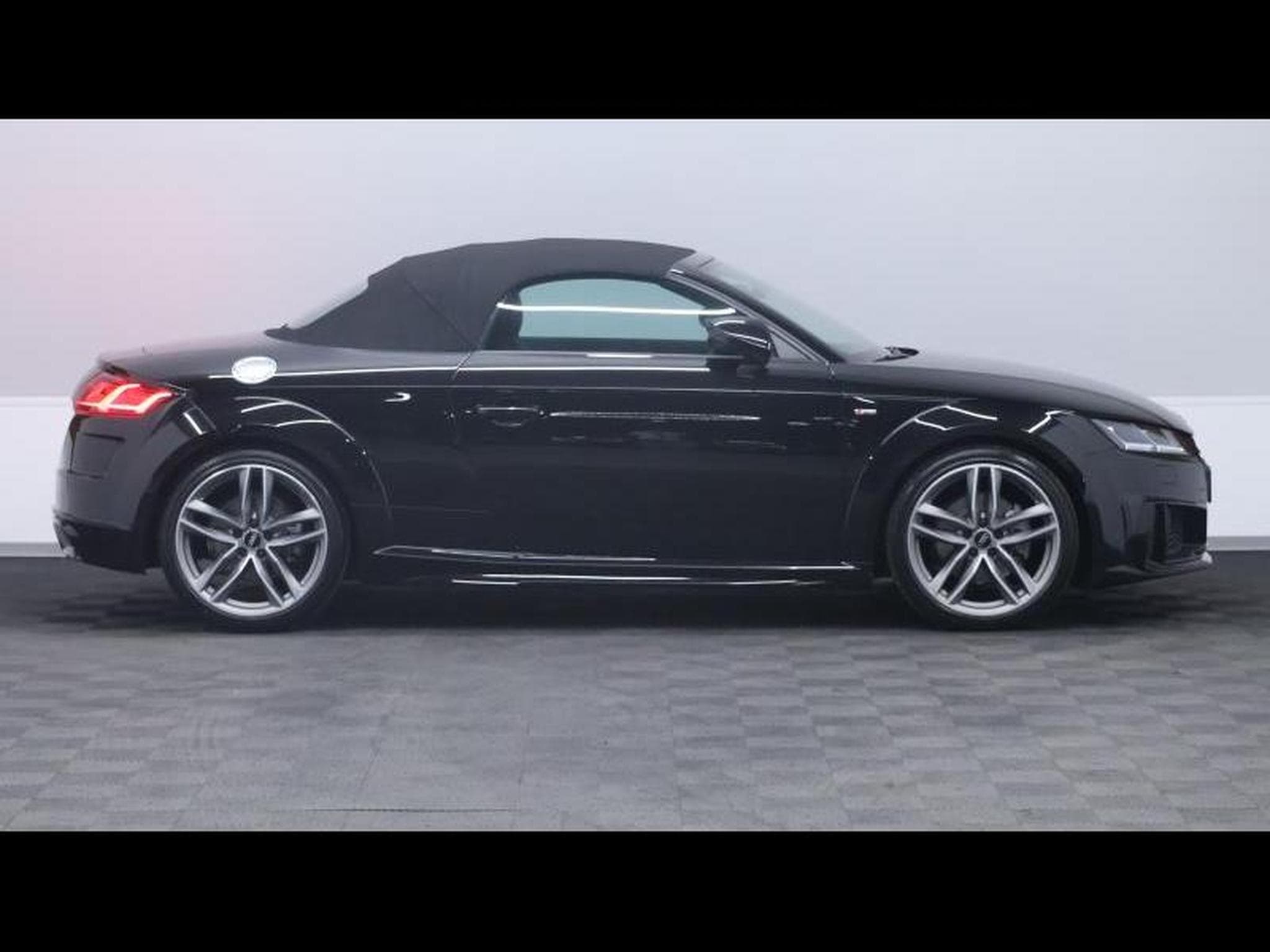 Audi TT S-Line 40 TFSi 204 S-Tronic (2023) - Photo 10