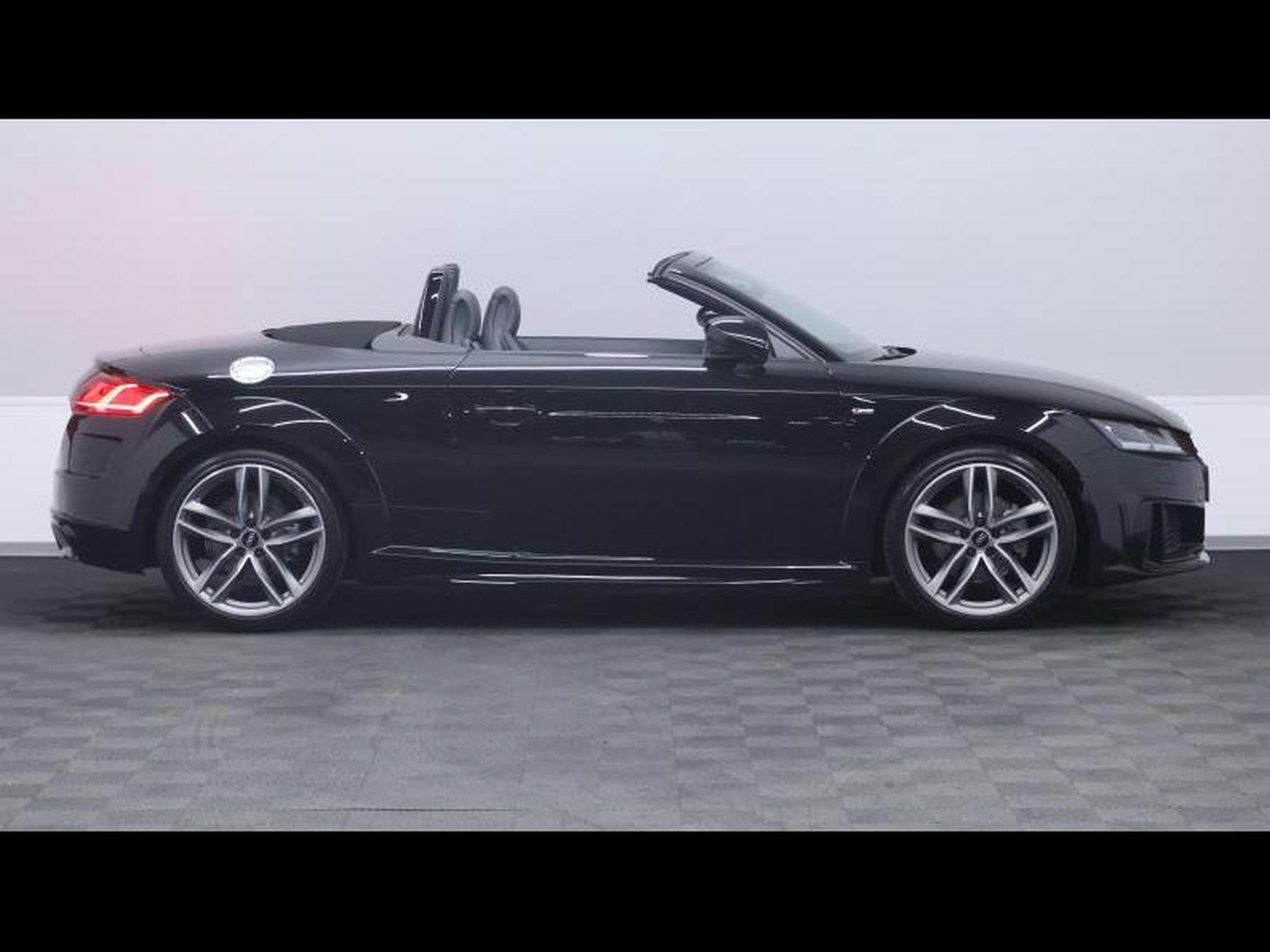 Audi TT S-Line 40 TFSi 204 S-Tronic (2023) - Photo 12