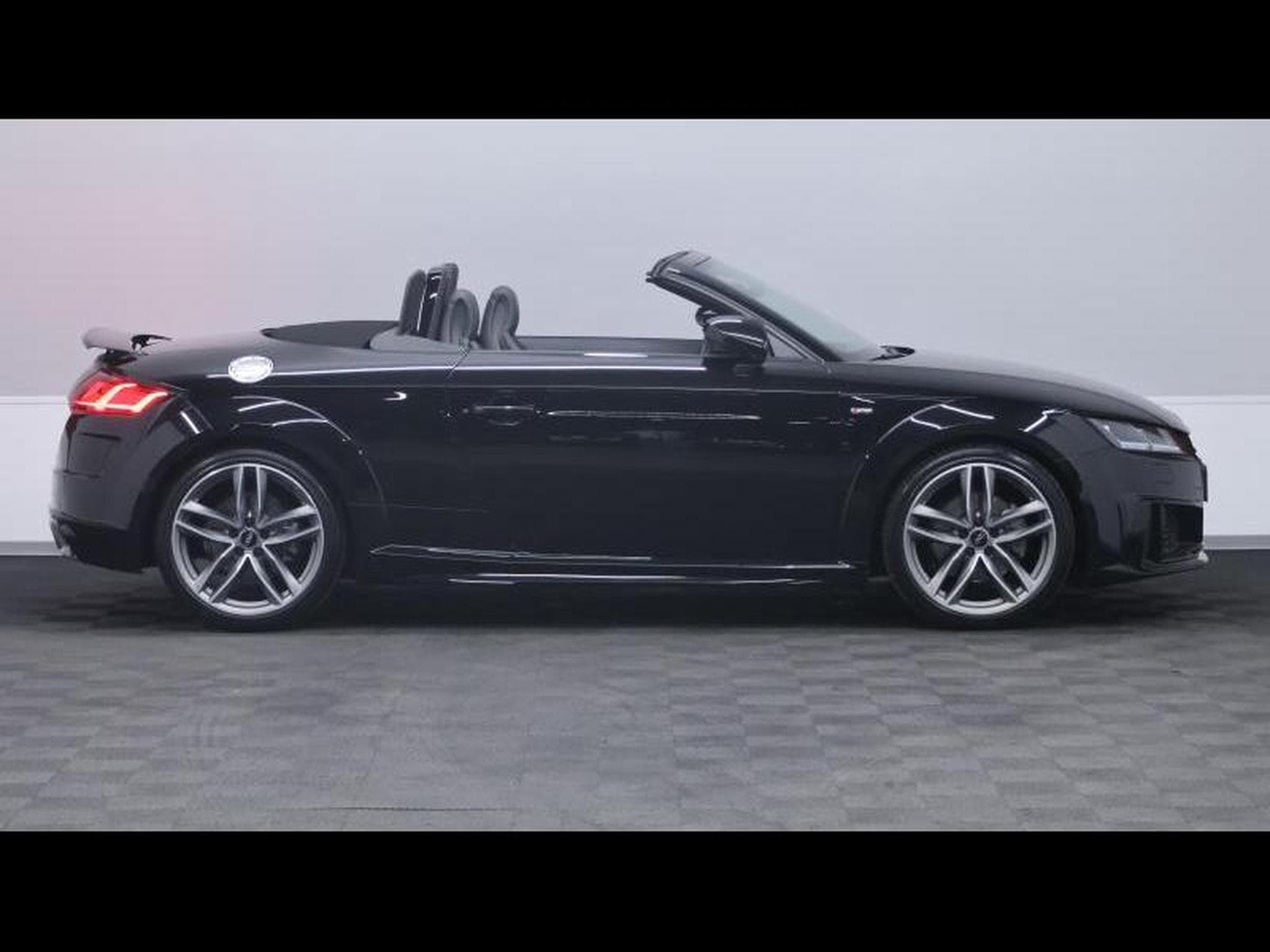 Audi TT S-Line 40 TFSi 204 S-Tronic (2023) - Photo 13