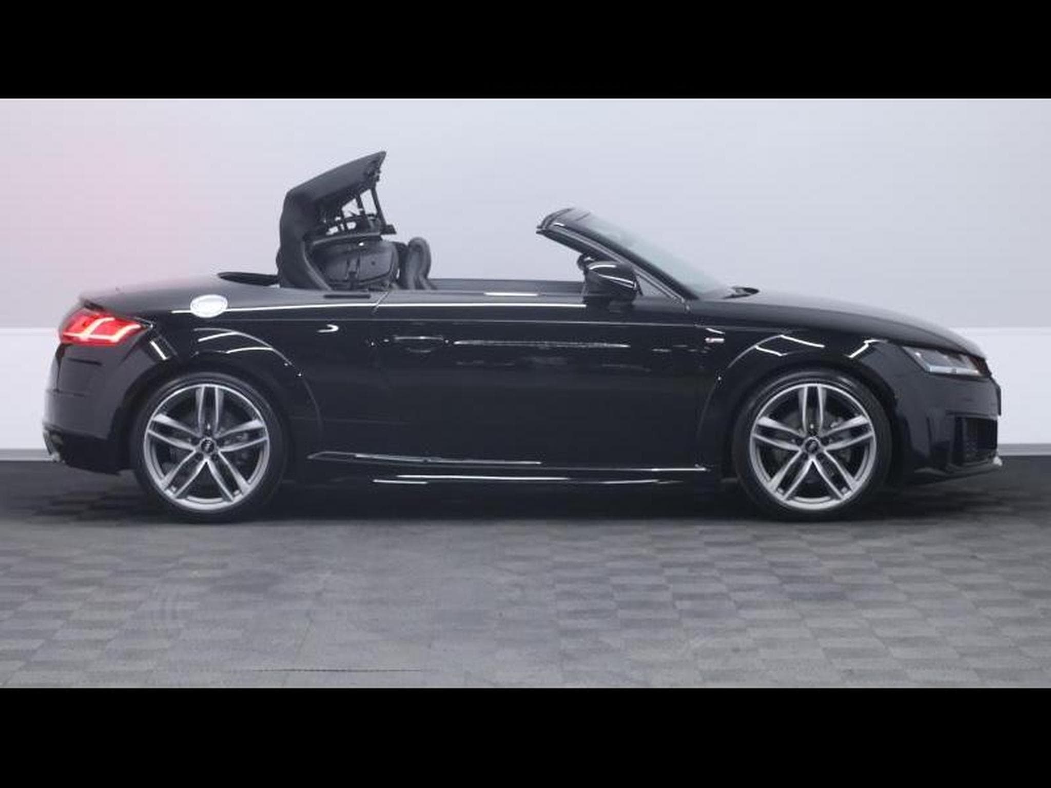 Audi TT S-Line 40 TFSi 204 S-Tronic (2023) - Photo 11