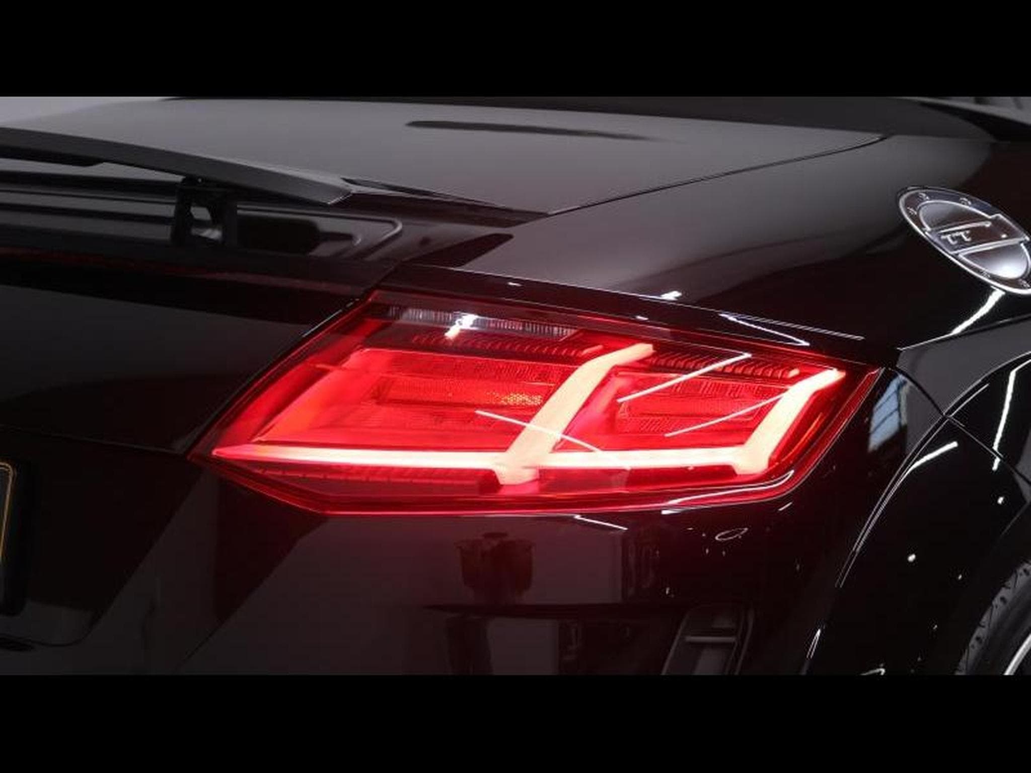 Audi TT S-Line 40 TFSi 204 S-Tronic (2023) - Photo 22
