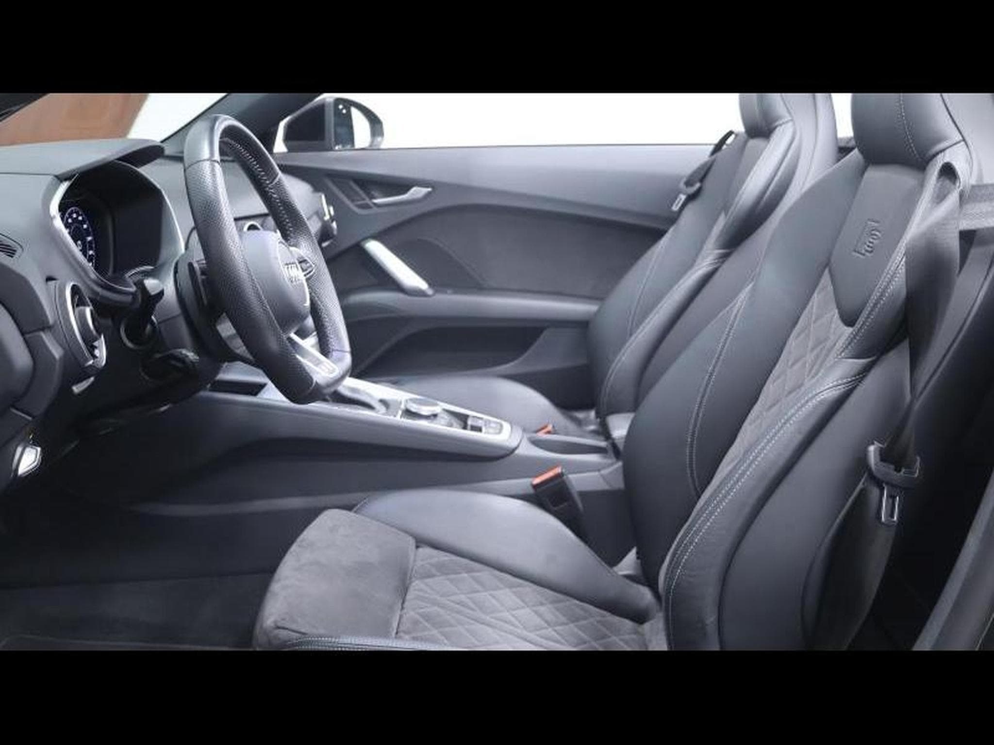 Audi TT S-Line 40 TFSi 204 S-Tronic (2023) - Photo 26