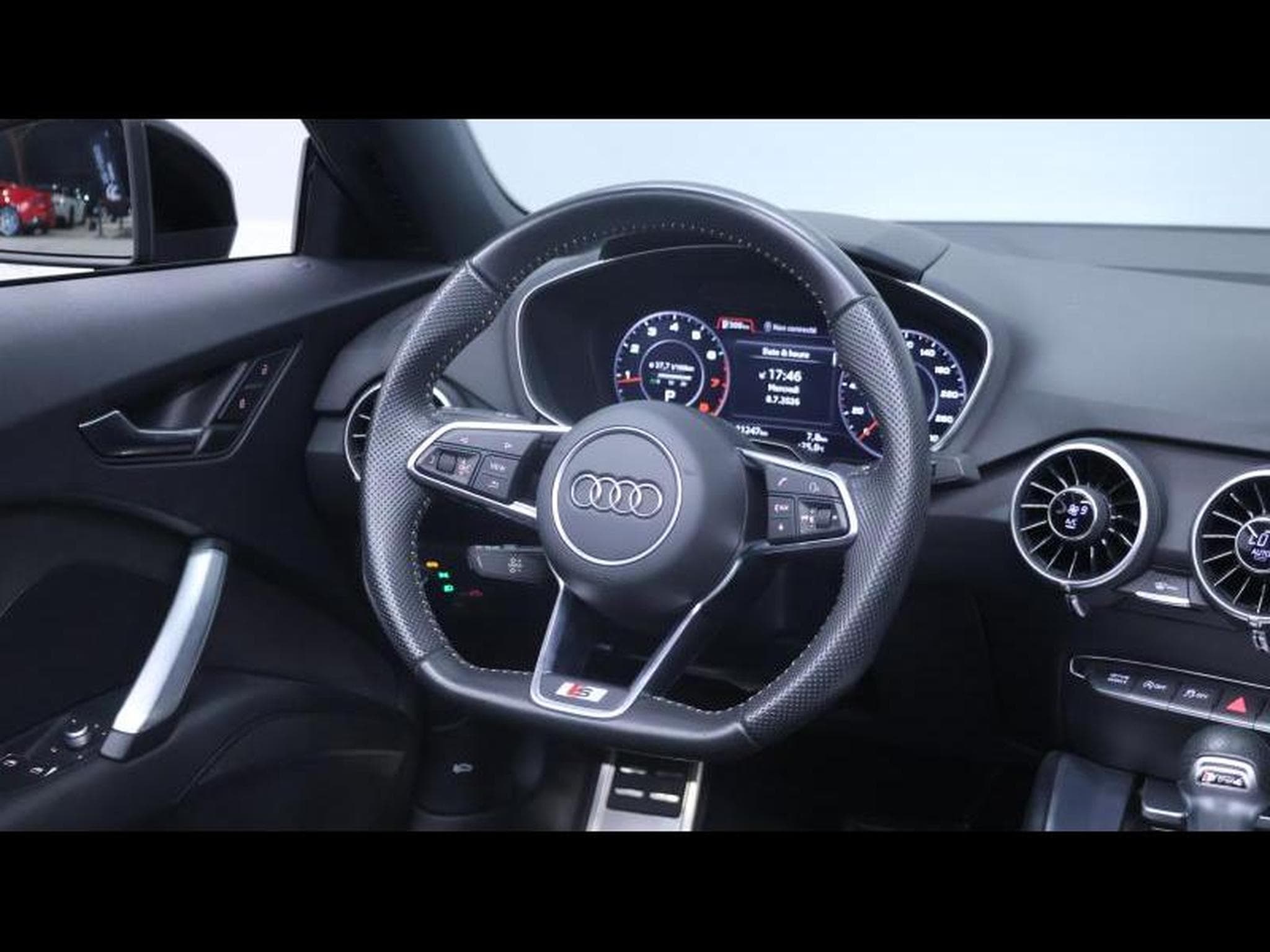 Audi TT S-Line 40 TFSi 204 S-Tronic (2023) - Photo 31