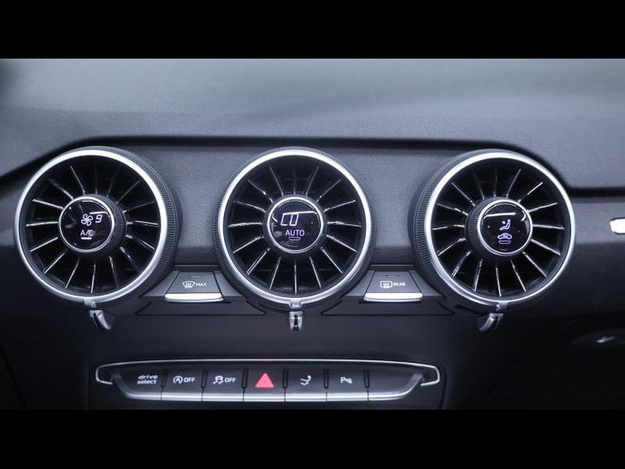 Audi TT S-Line 40 TFSi 204 S-Tronic (2023) - Photo 37