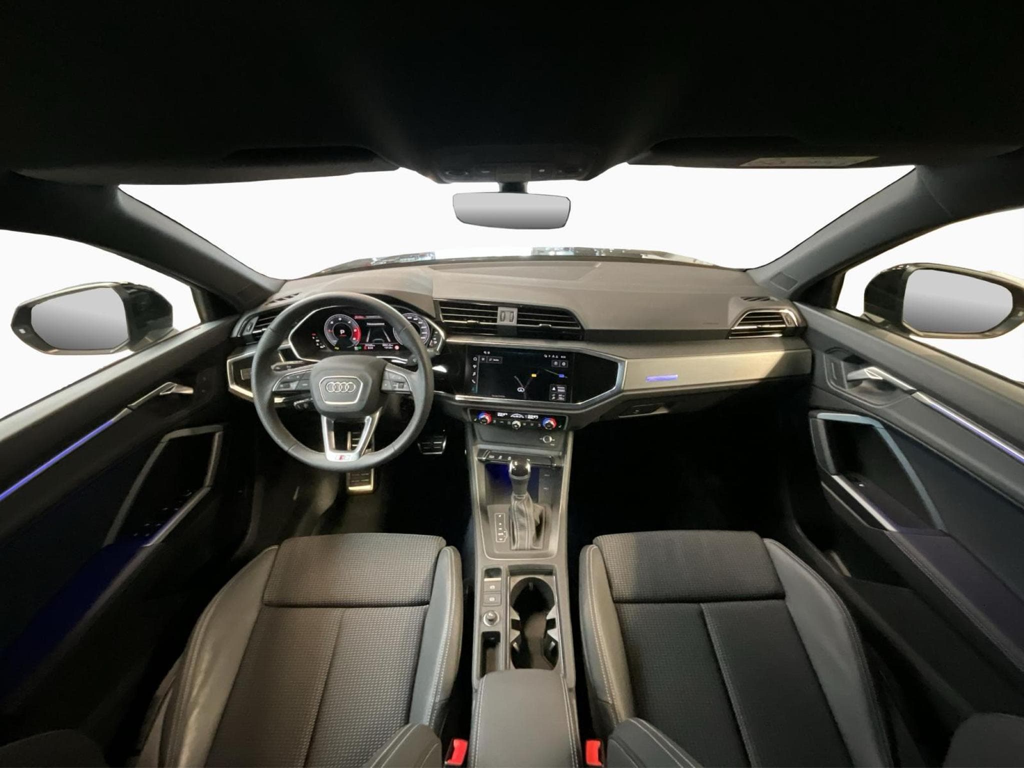 Audi Q3 SB+S-line+P.Premium+Black-Style+Led (2025) - Photo 2