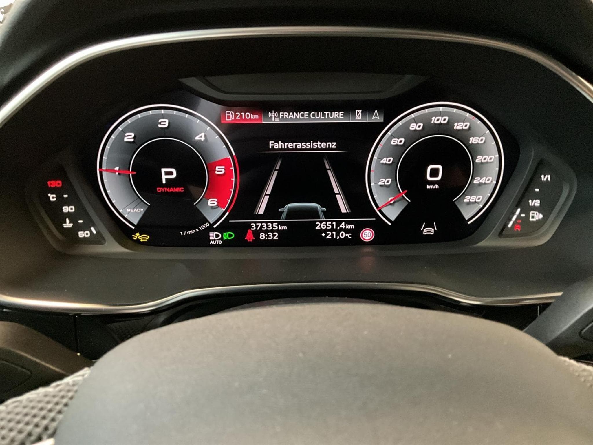 Audi Q3 SB+S-line+P.Premium+Black-Style+Led (2025) - Photo 13