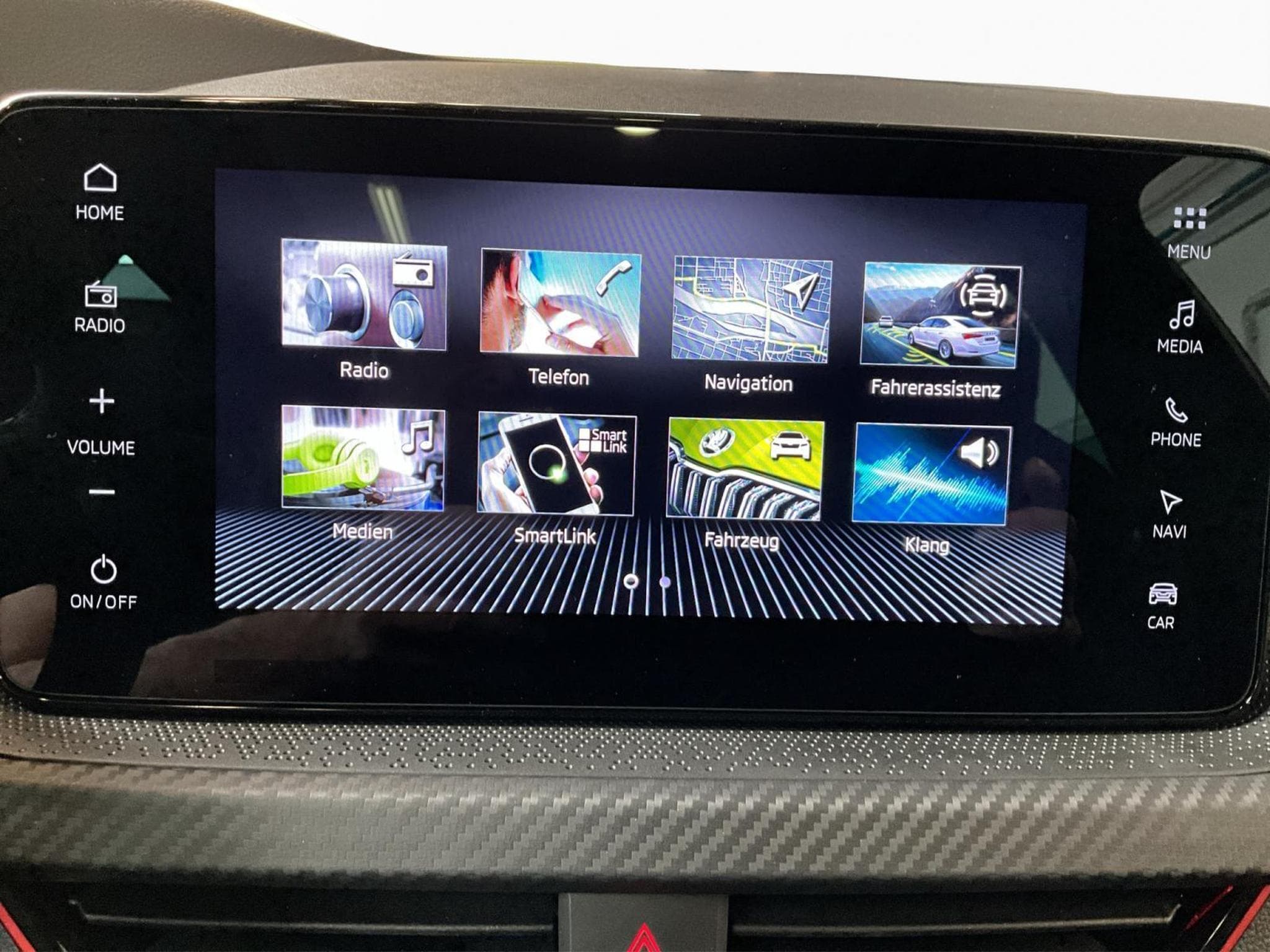 Skoda Kamiq Monte-Carlo+DSG+Park&Go+Pano+P.Ass-Drive+ (2025) - Foto 13
