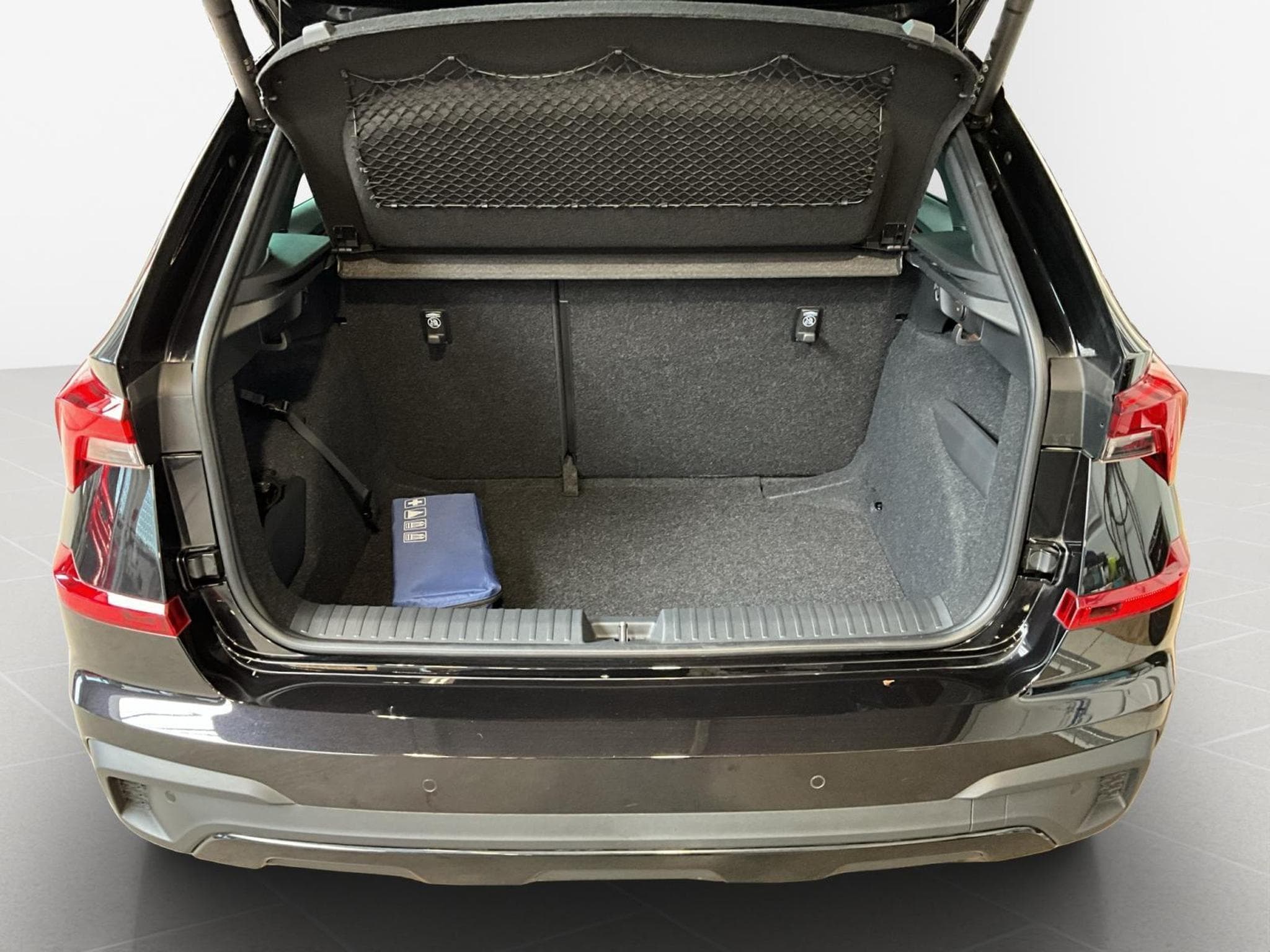 Skoda Kamiq Monte-Carlo+DSG+Park&Go+Pano+P.Ass-Drive+ (2025) - Foto 17