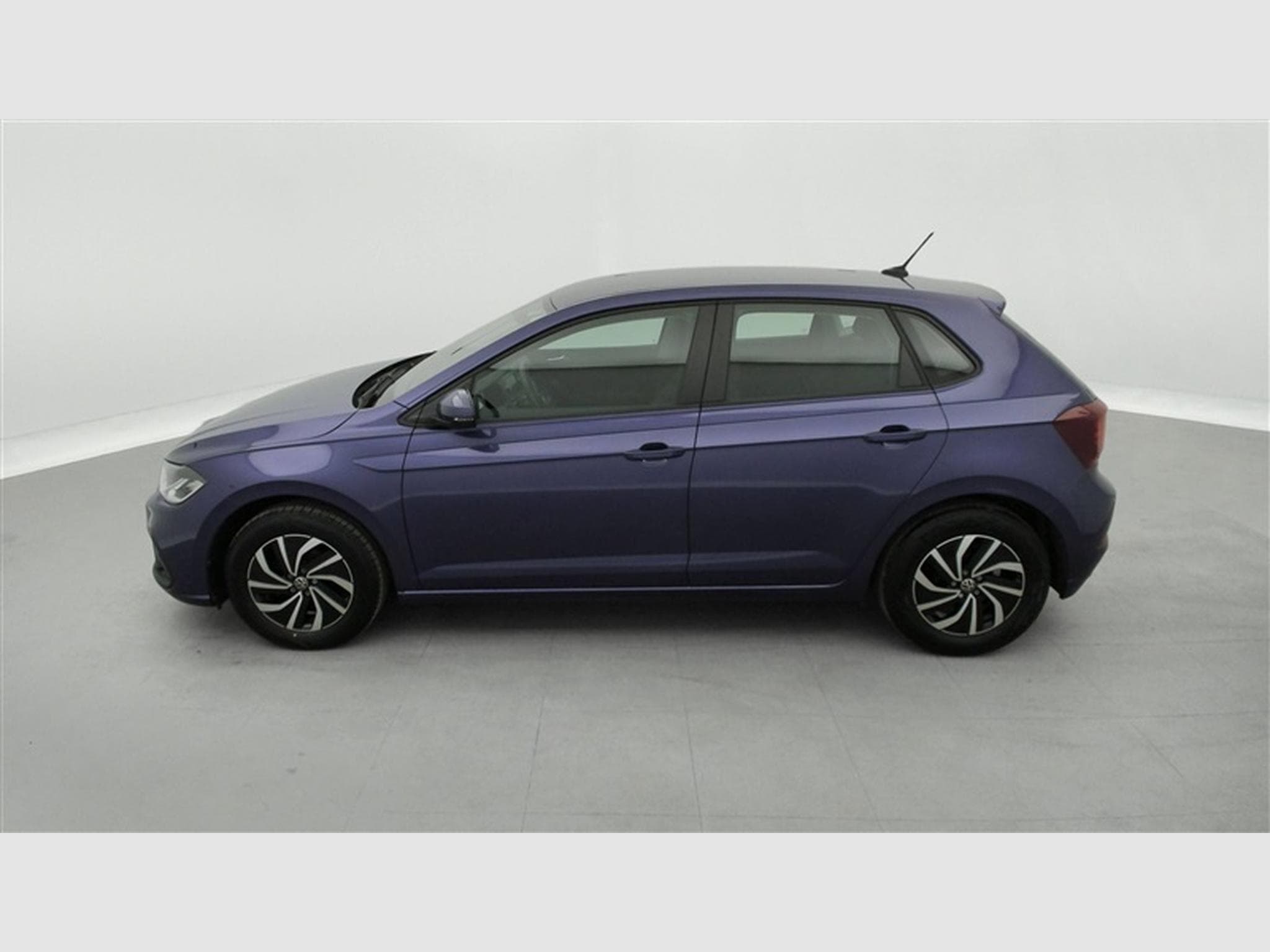 VW Polo 1.0i Life CARPLAY / FULL LED / PDC / ALU (2022) - Photo 3