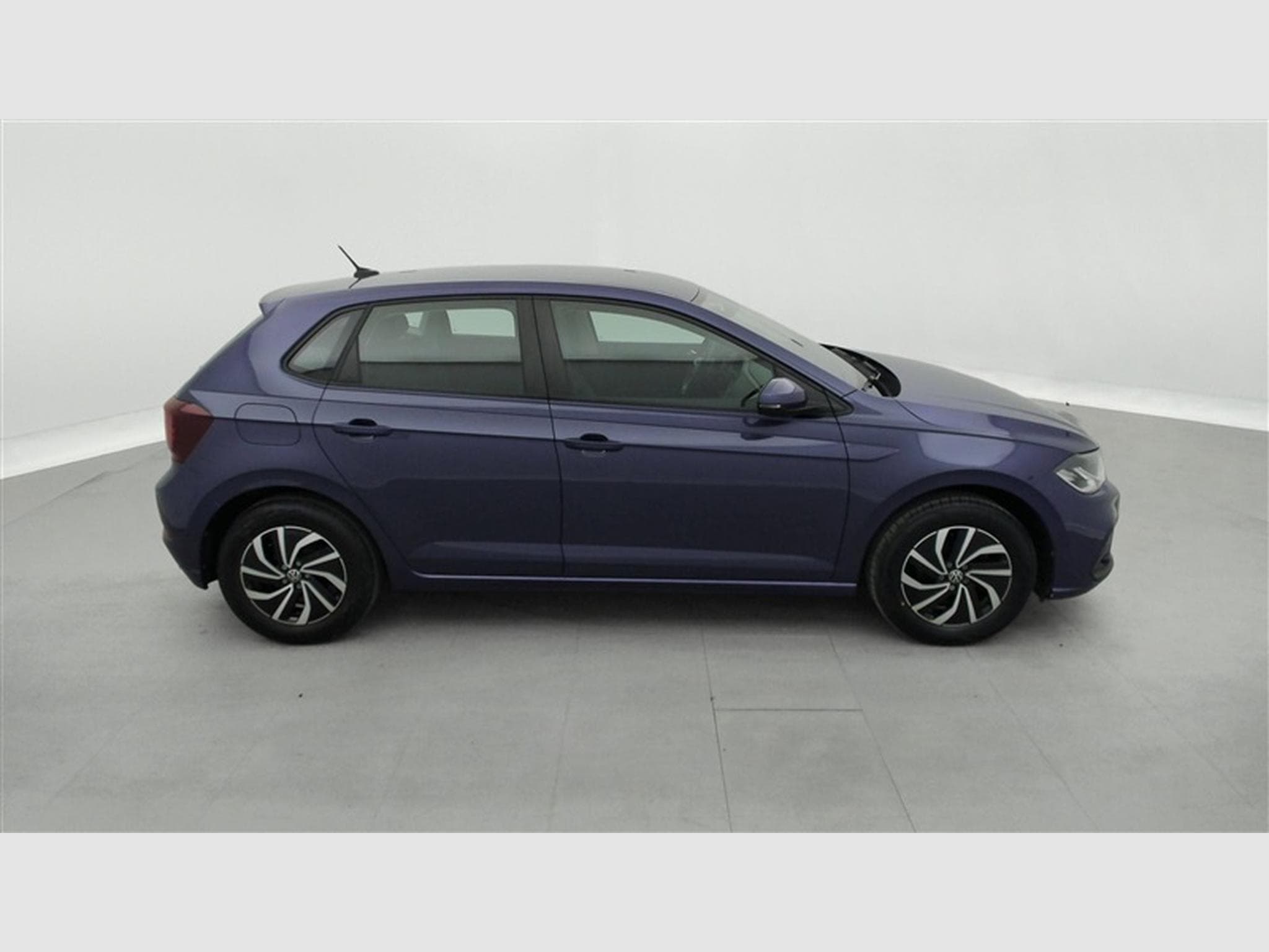 VW Polo 1.0i Life CARPLAY / FULL LED / PDC / ALU (2022) - Photo 24