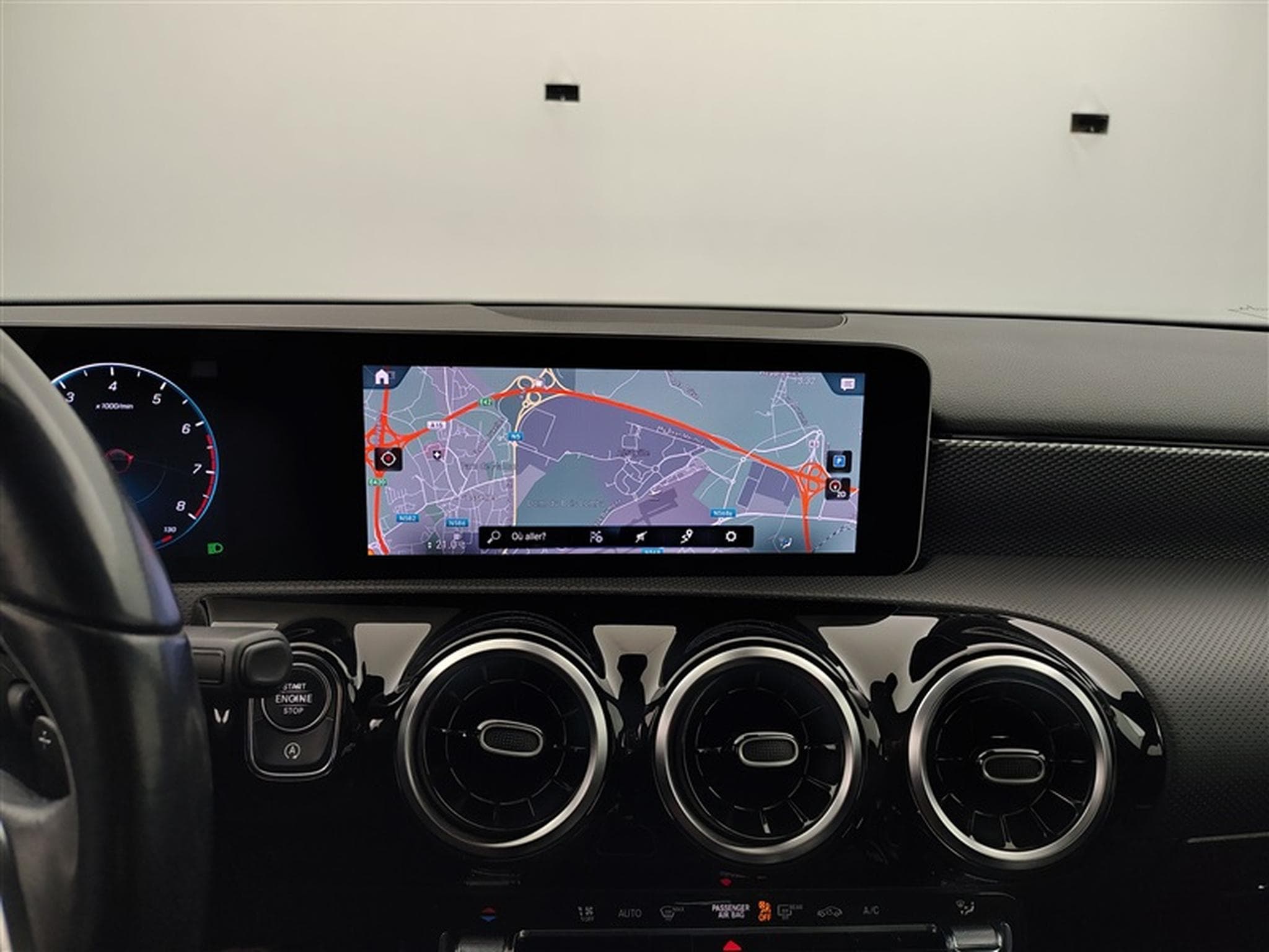 Mercedes A 200 A 200 7G-Tronic NAVI / FULL LED / PDC AV+AR / JA 16" (2019) - Photo 11