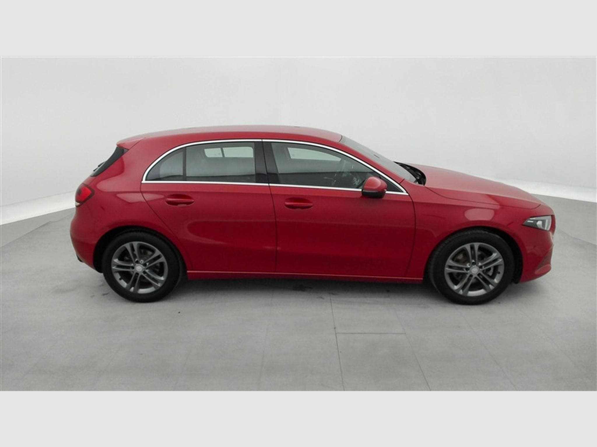 Mercedes A 200 A 200 7G-Tronic NAVI / FULL LED / PDC AV+AR / JA 16" (2019) - Photo 23