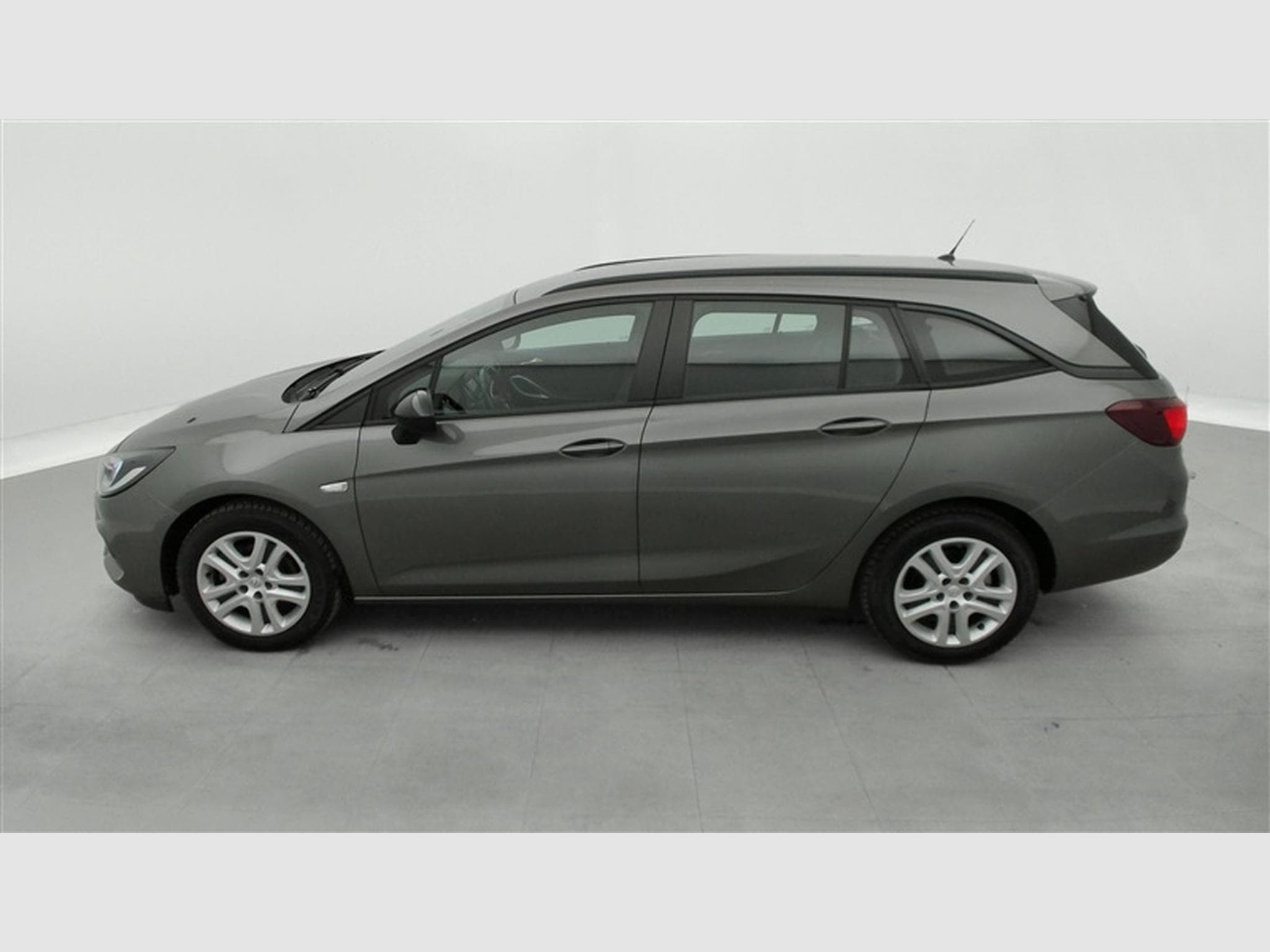 Opel Astra Sports Tourer 1.2 Turbo Edition (2022) - Photo 3