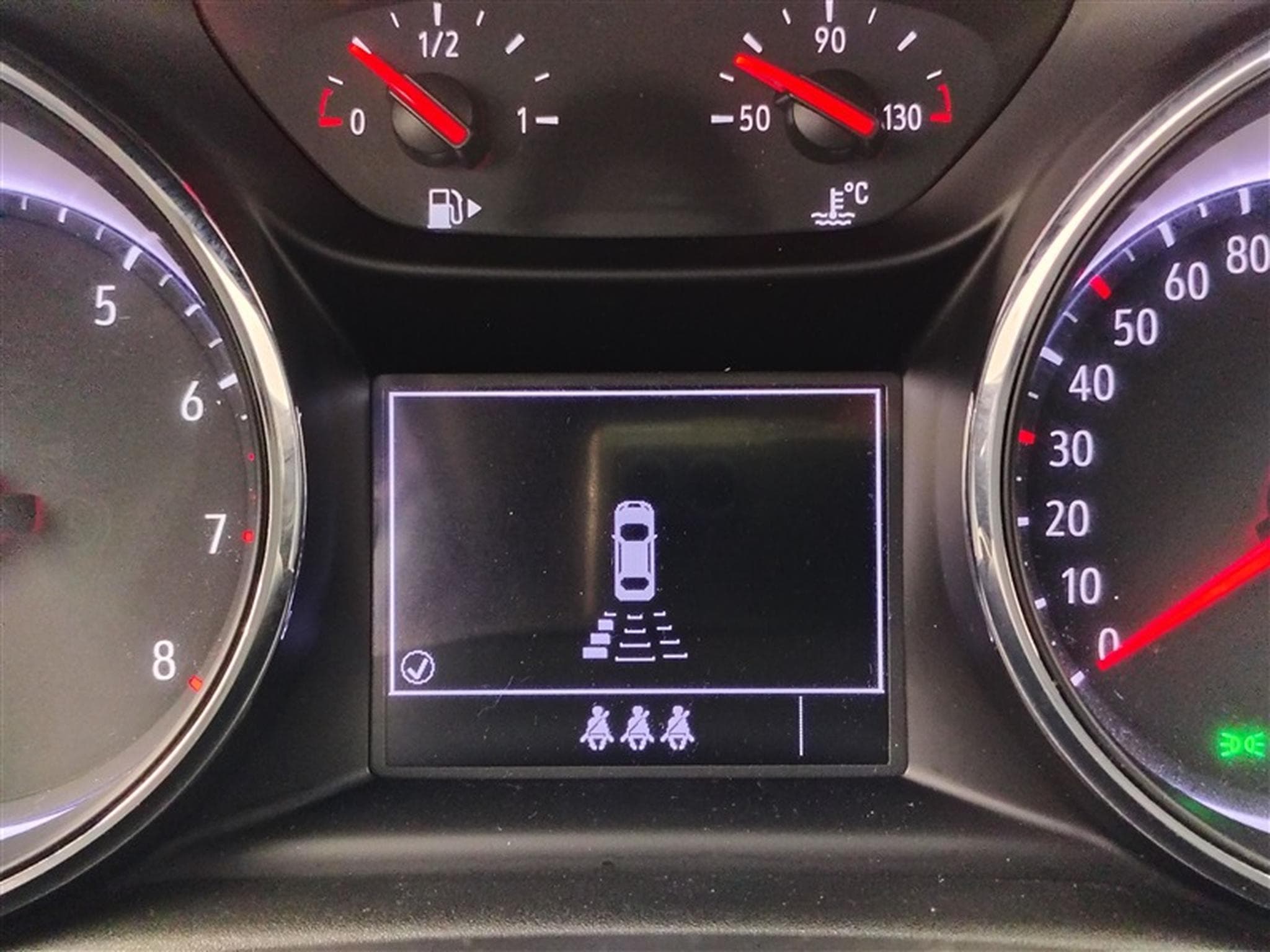 Opel Astra Sports Tourer 1.2 Turbo Edition (2022) - Photo 17