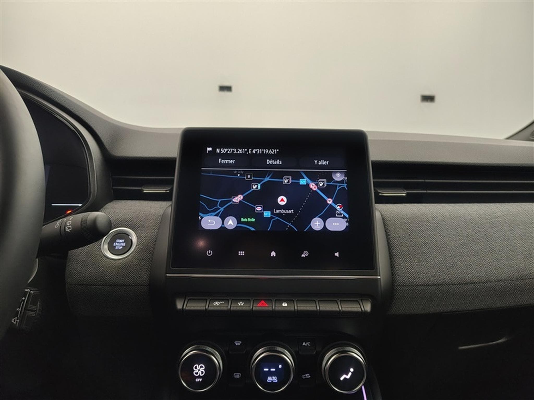 Renault Clio 1.0 TCe 90cv Techno S-CUIR / NAVI / CARPLAY / FULL LED (2025) - Photo 11