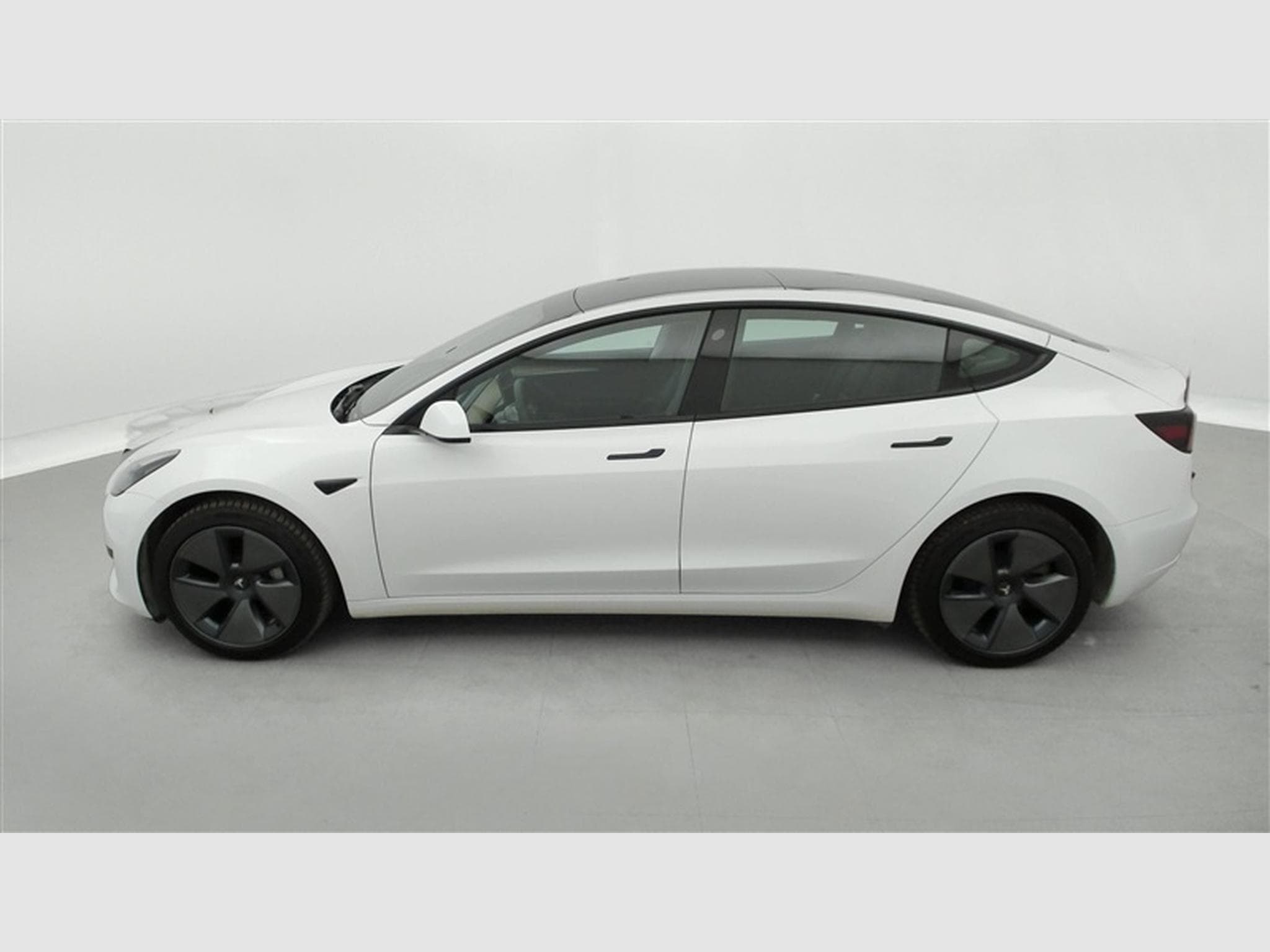 Tesla Model 3 60 kWh Standard Plus NAVI / FULL LED / CUIR / PANO (2023) - Photo 3