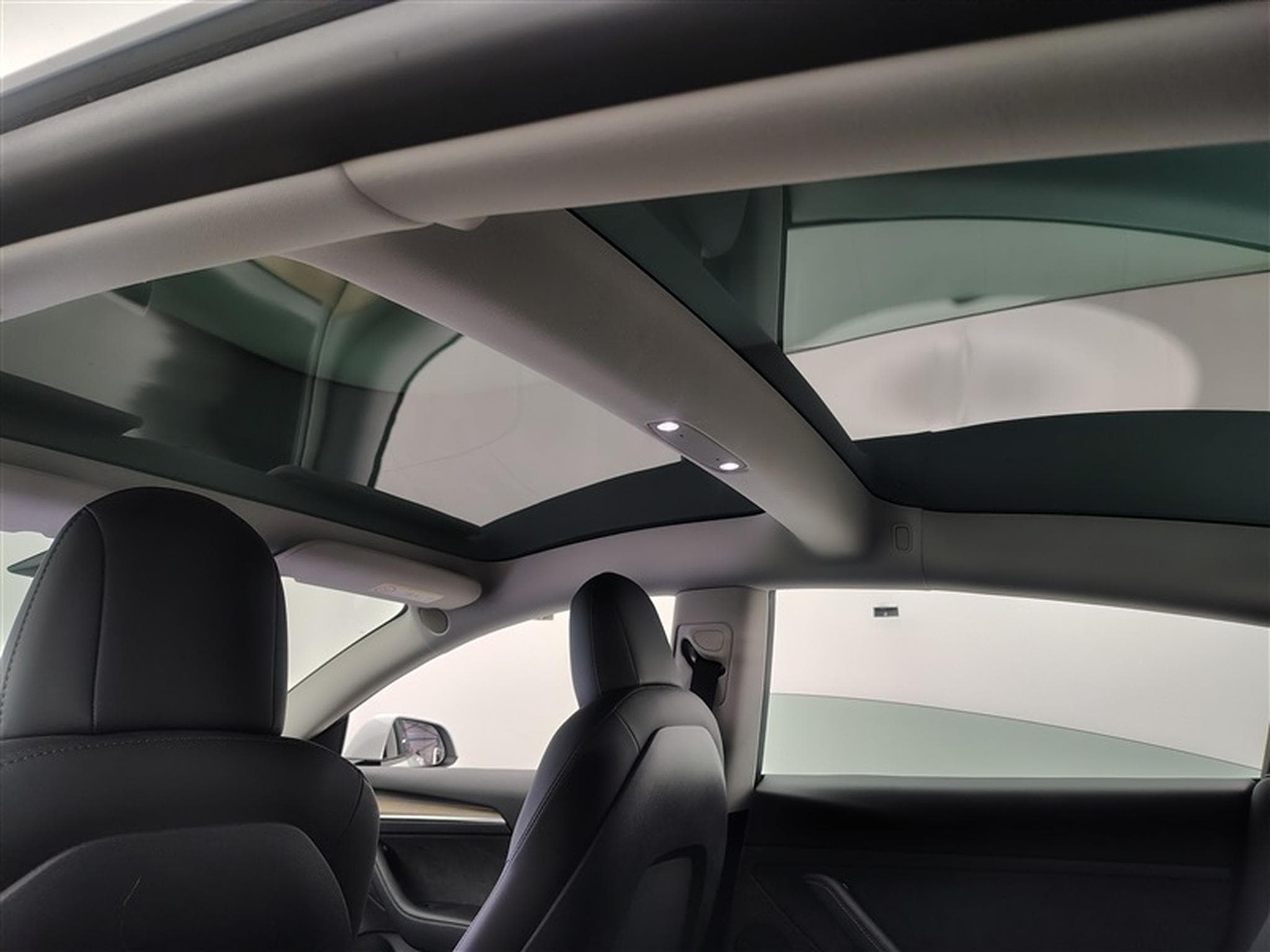 Tesla Model 3 60 kWh Standard Plus NAVI / FULL LED / CUIR / PANO (2023) - Photo 19