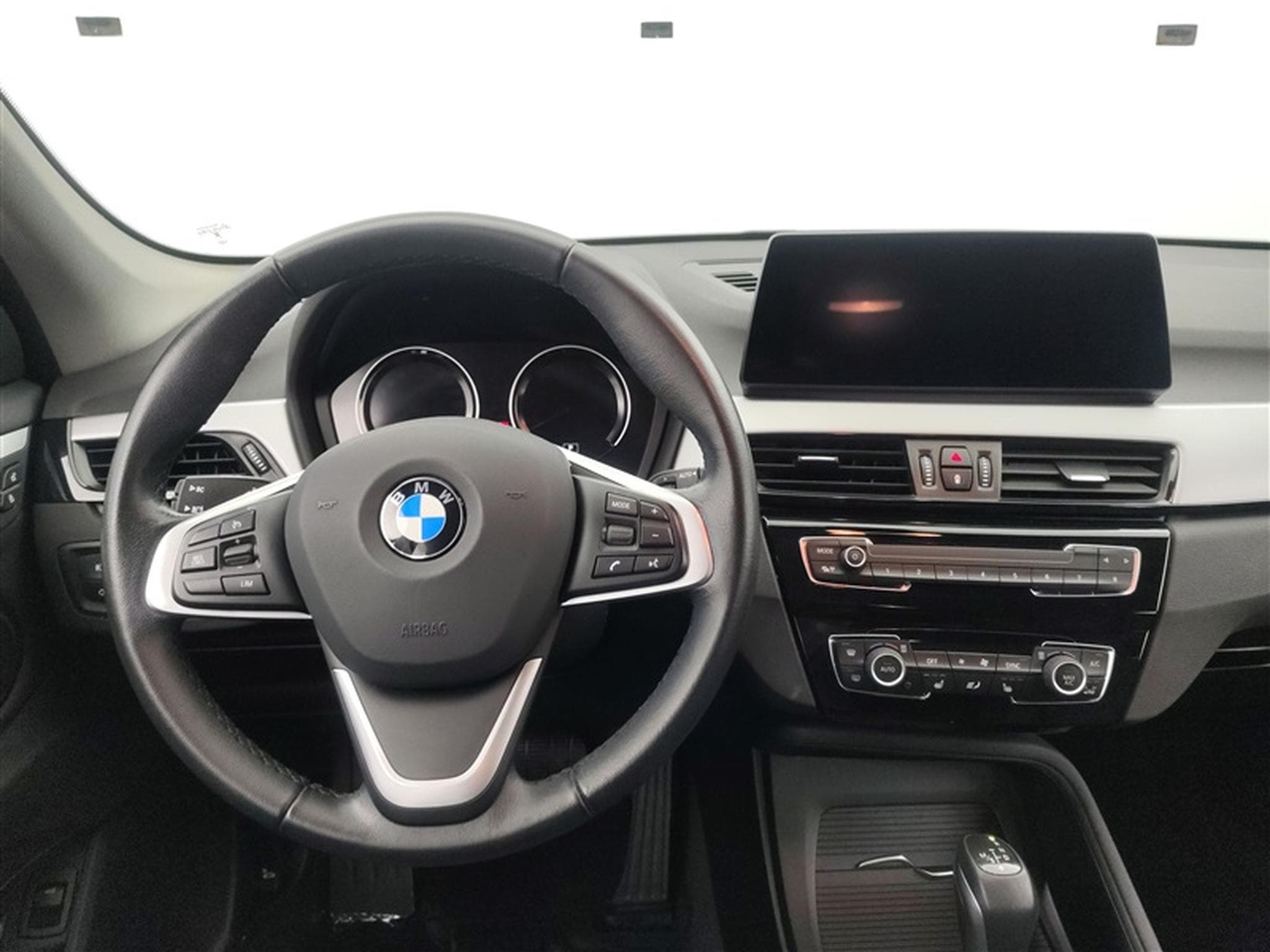 BMW X1 PHEV 1.5iA xDrive25e CUIR/NAVI/FULL LED/JA17/PDC (2022) - Foto 9