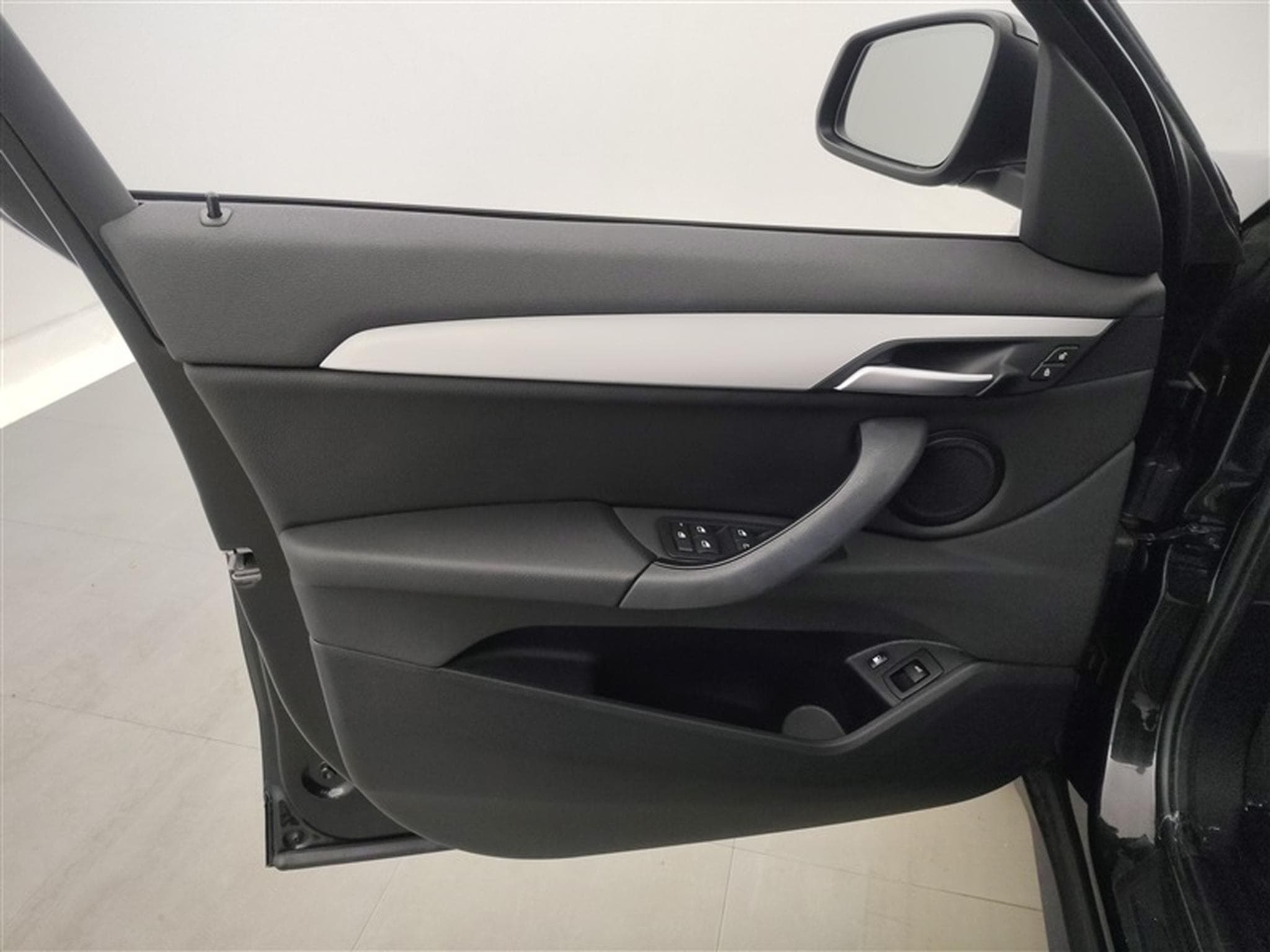 BMW X1 PHEV 1.5iA xDrive25e CUIR/NAVI/FULL LED/JA17/PDC (2022) - Foto 17