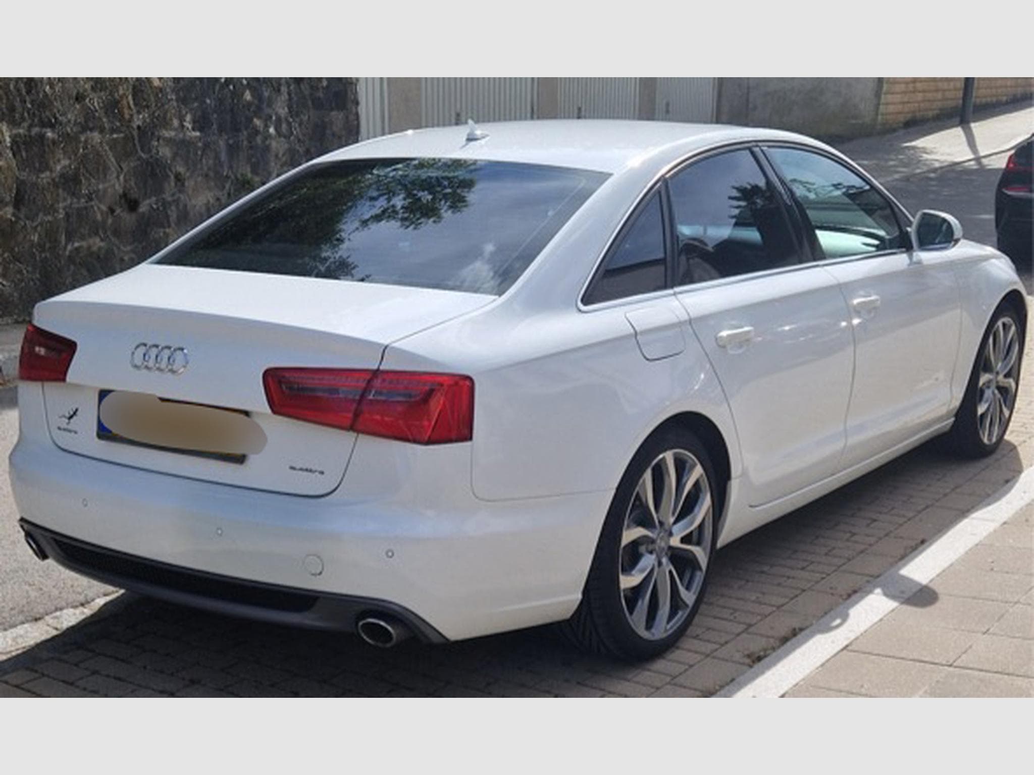 Audi A6 Avus 3.0bi-tdi (2012) - Photo 3