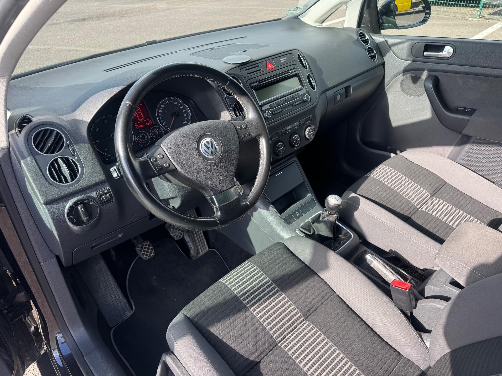VW Golf 1.9 TDI 105ch (2009) - Photo 5